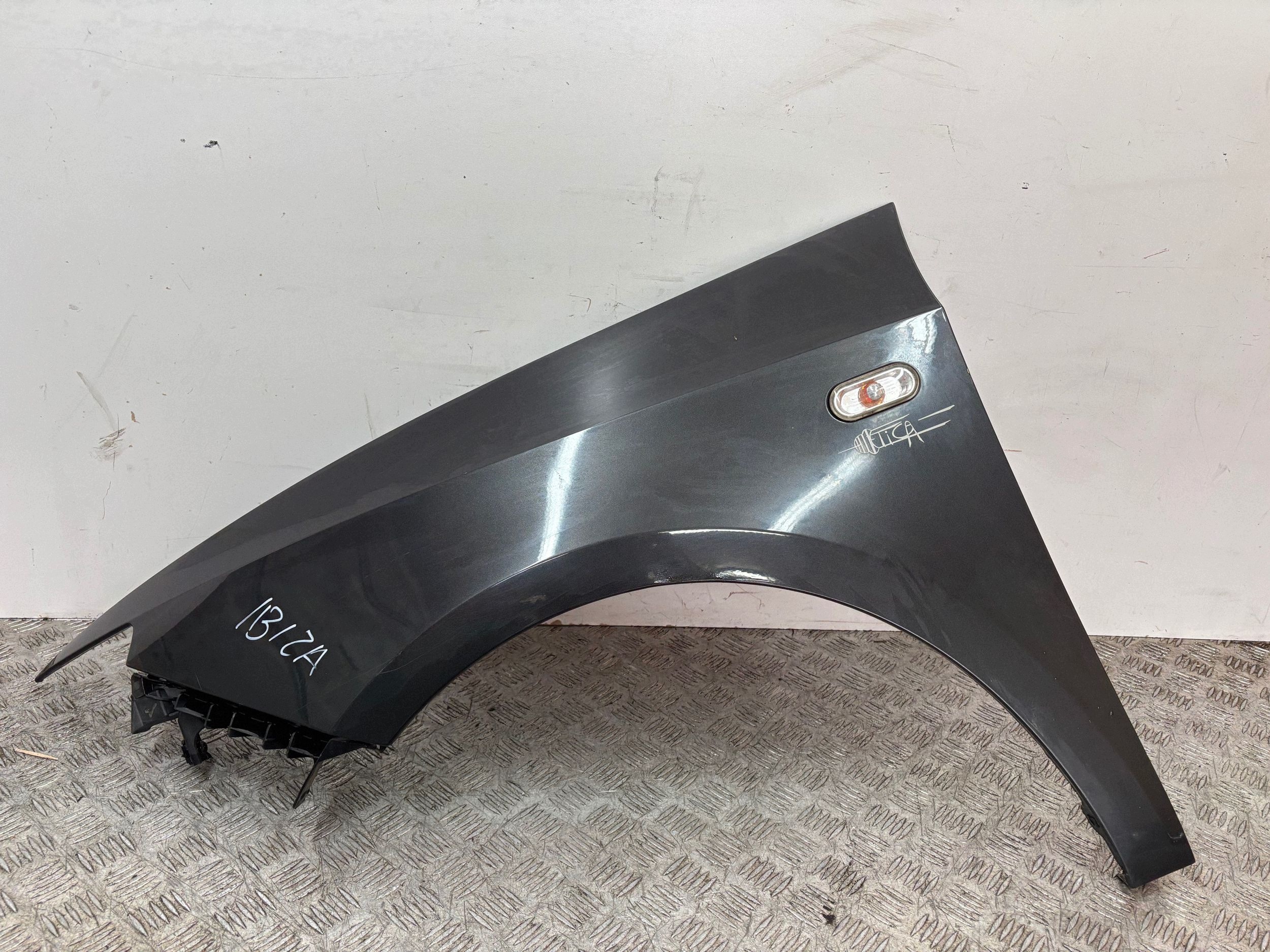 fender front front left SEAT IBIZA 6J 09