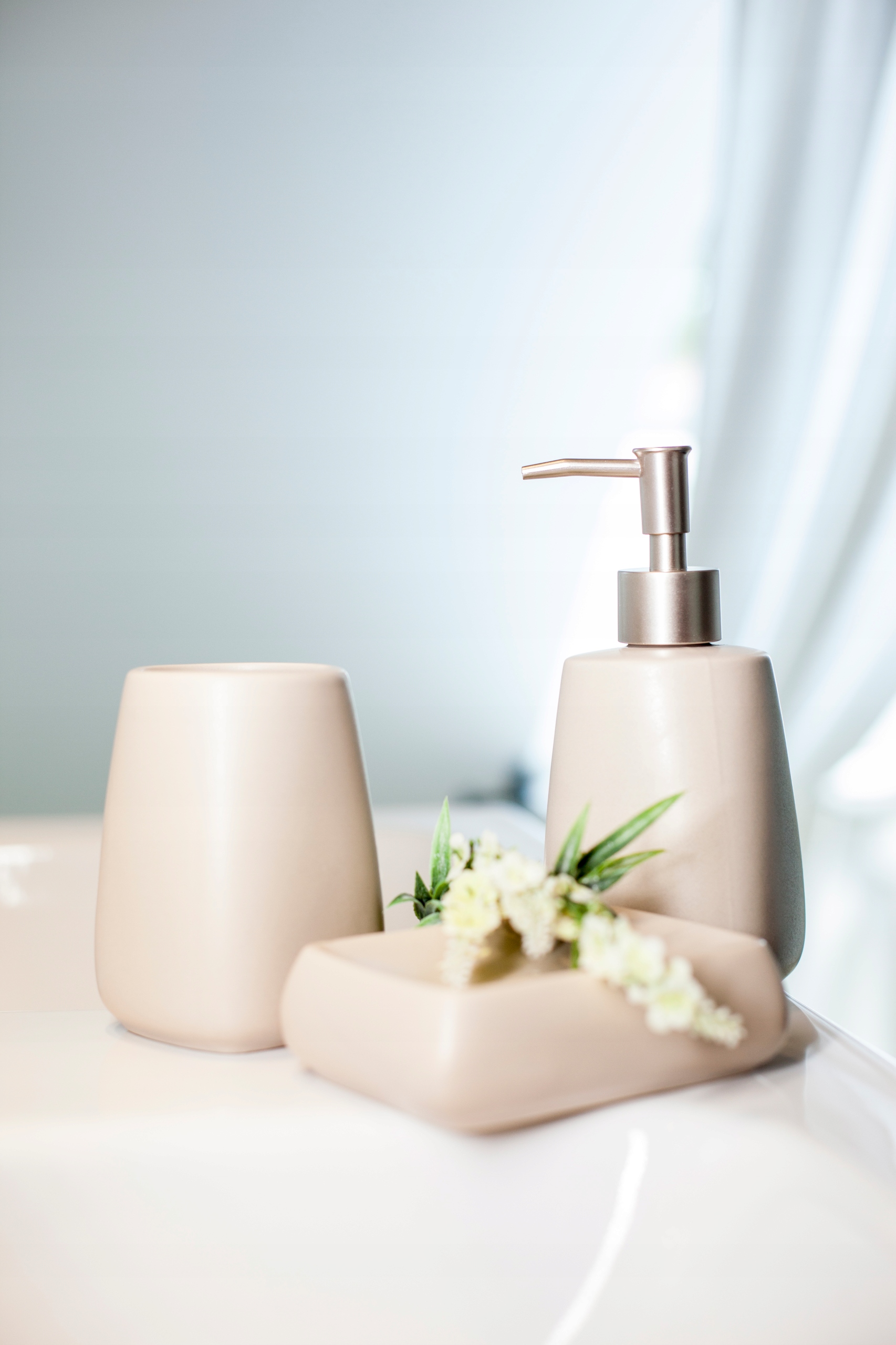 KUBEK ŁAZIENKOWY NA SZCZOTECZKĘ PASTĘ CERAMICZNY Rodzaj kubek