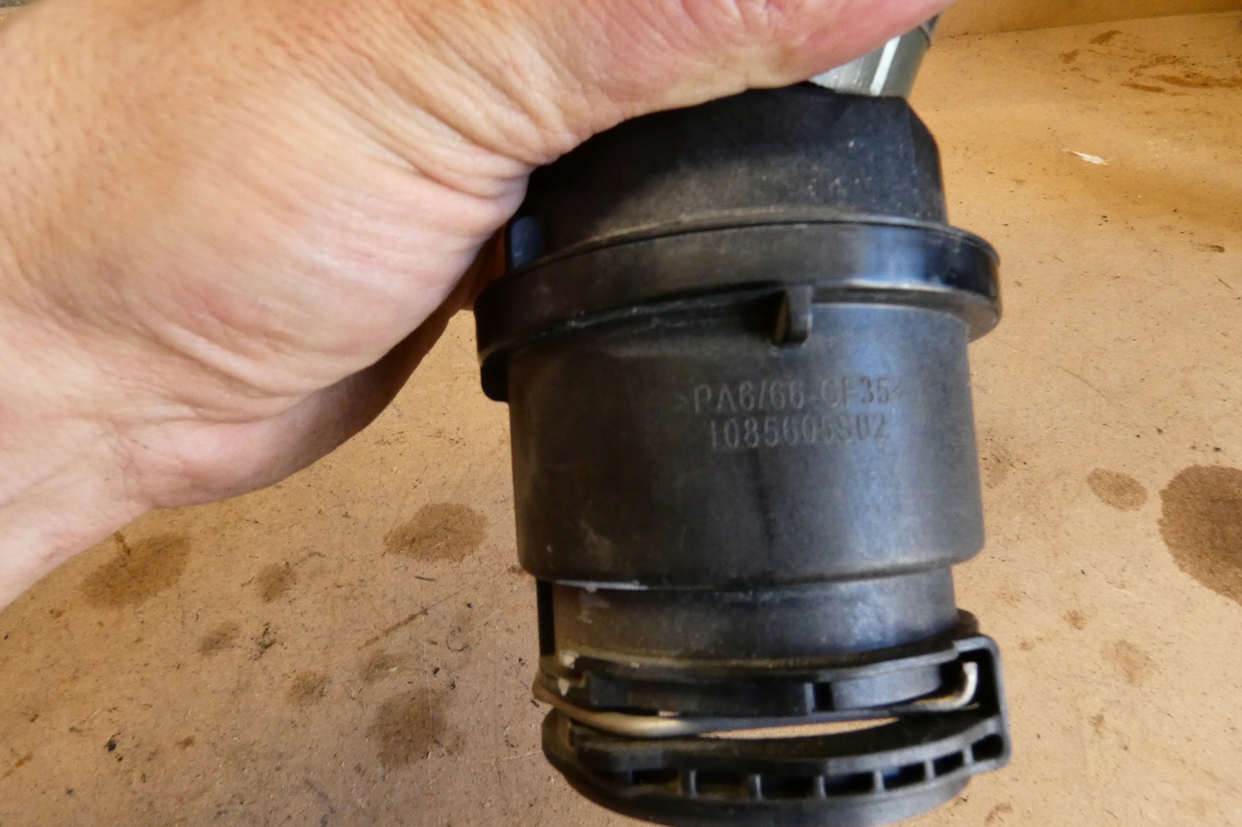 Nissan OE 144605FD0A pipe dolotowa micra