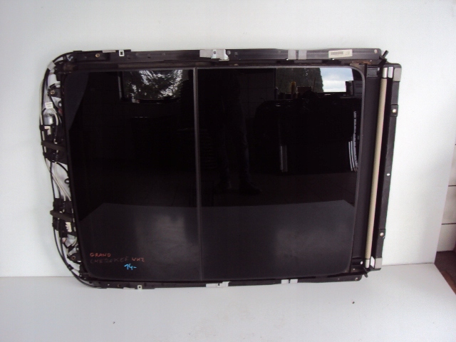 SZYBERDACH PANORAMICZNY JEEP GRAND CHEROKEE WK2