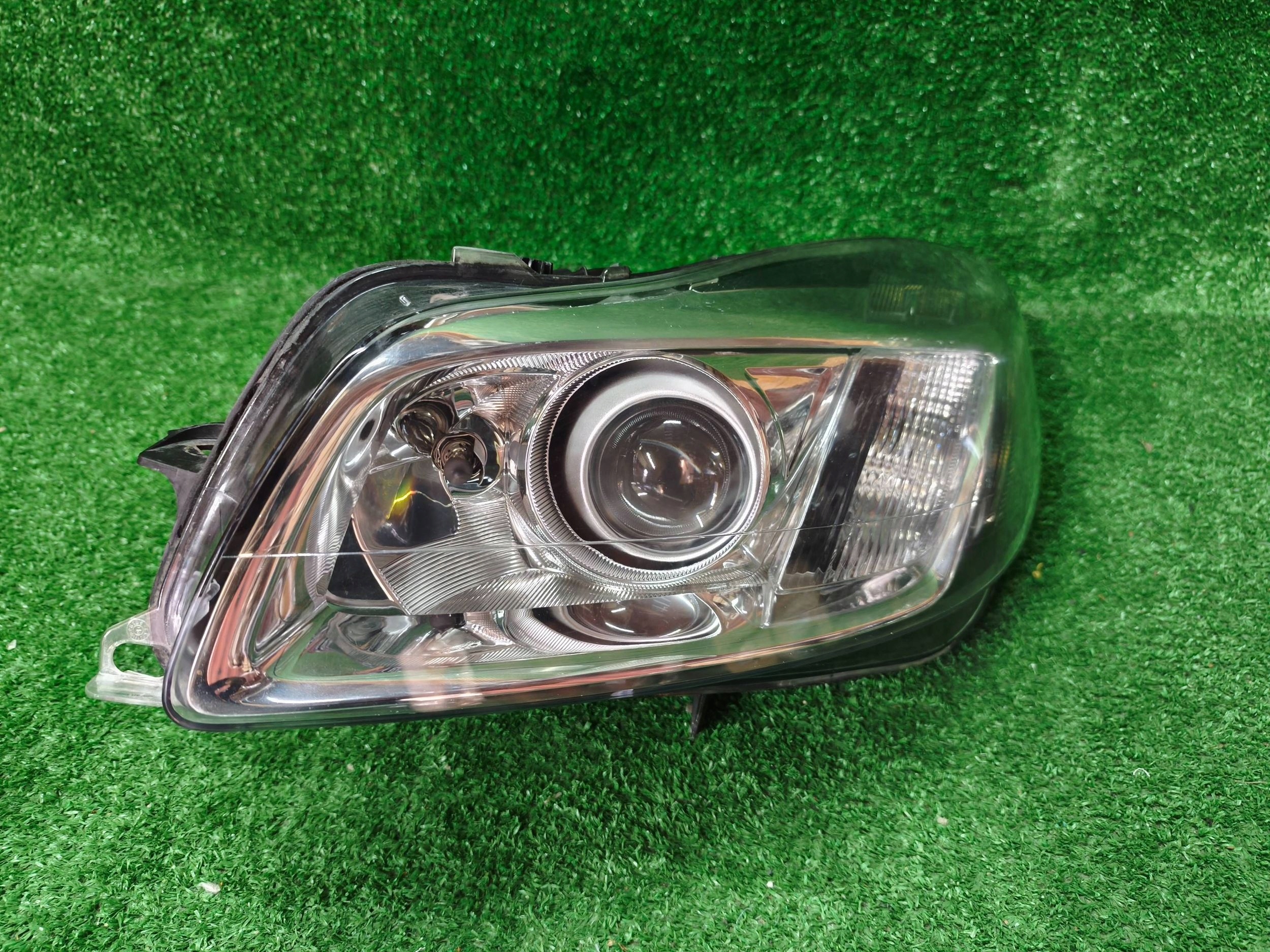 REFLEKTOR left front OPEL INSIGNIA A XENON 08- NR.1145