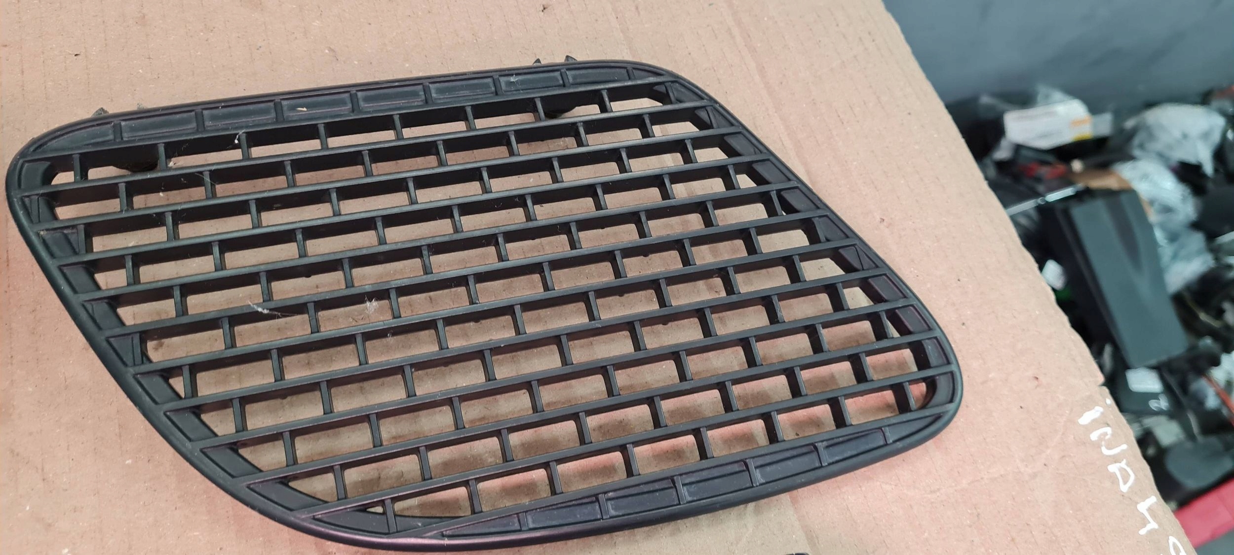 DODGE CHALLENGER SRT intake grid bonnets for MASKE air conditioning grid ORG KOMPLET