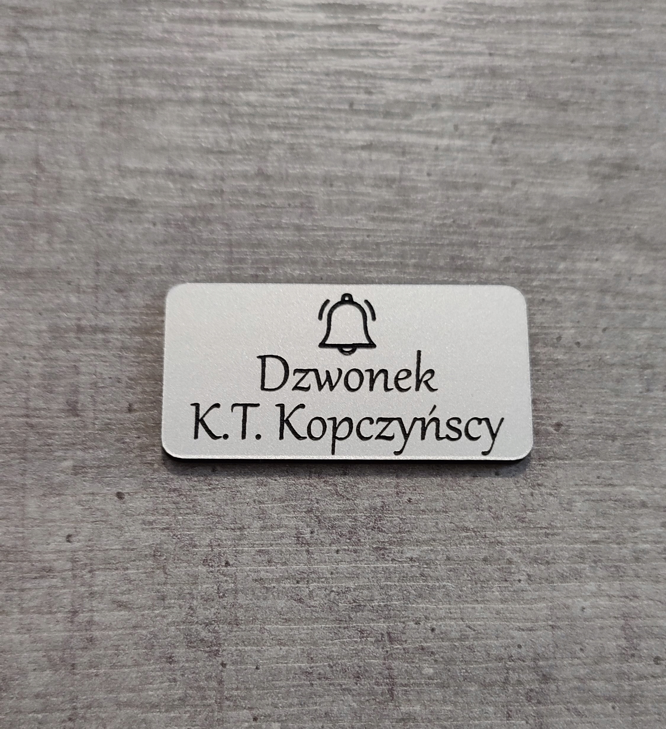 

Tabliczka dzwonek samoprzylepna z nazwiskiem