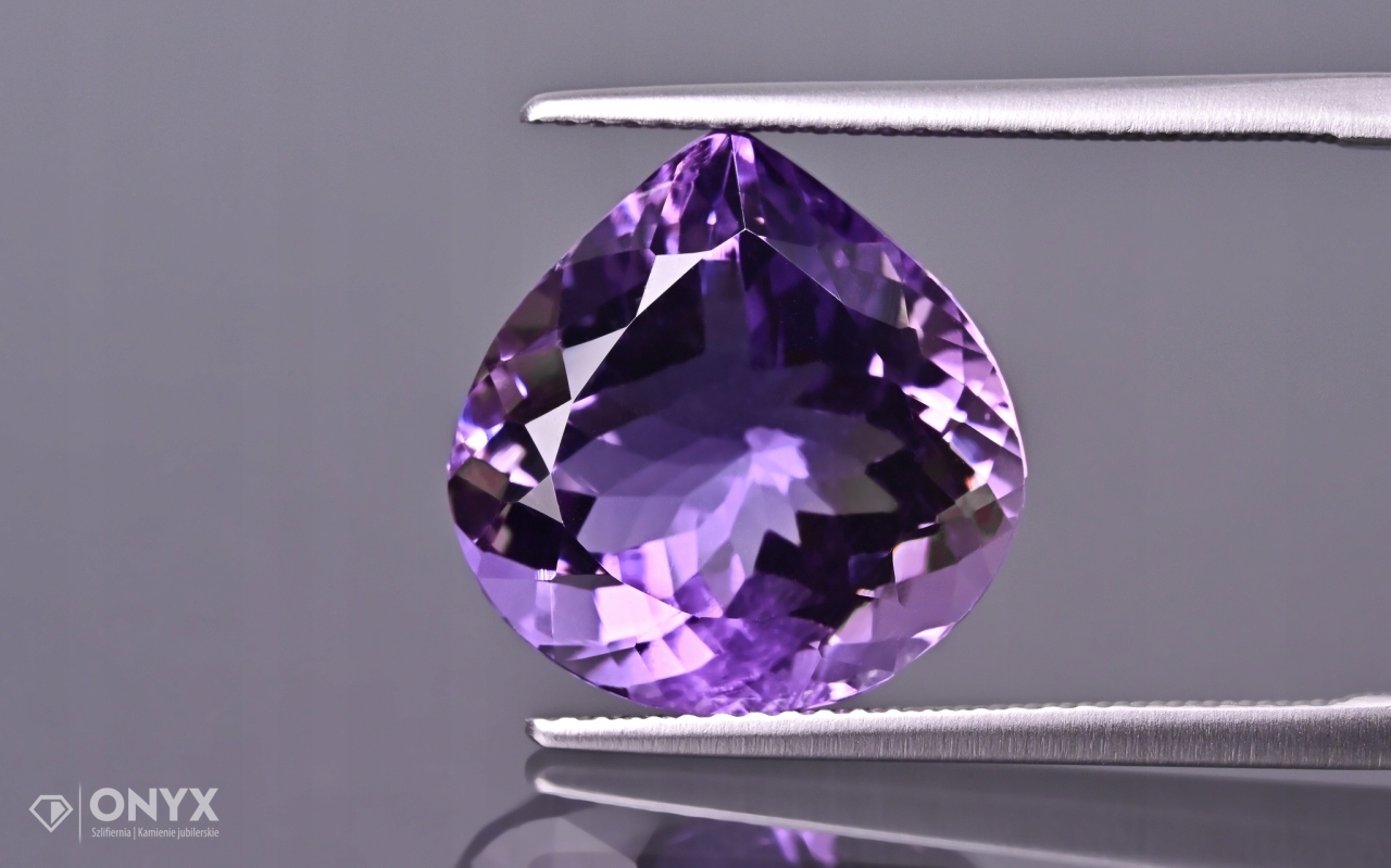 Ametyst fasetovaný slza 15x14,5 mm