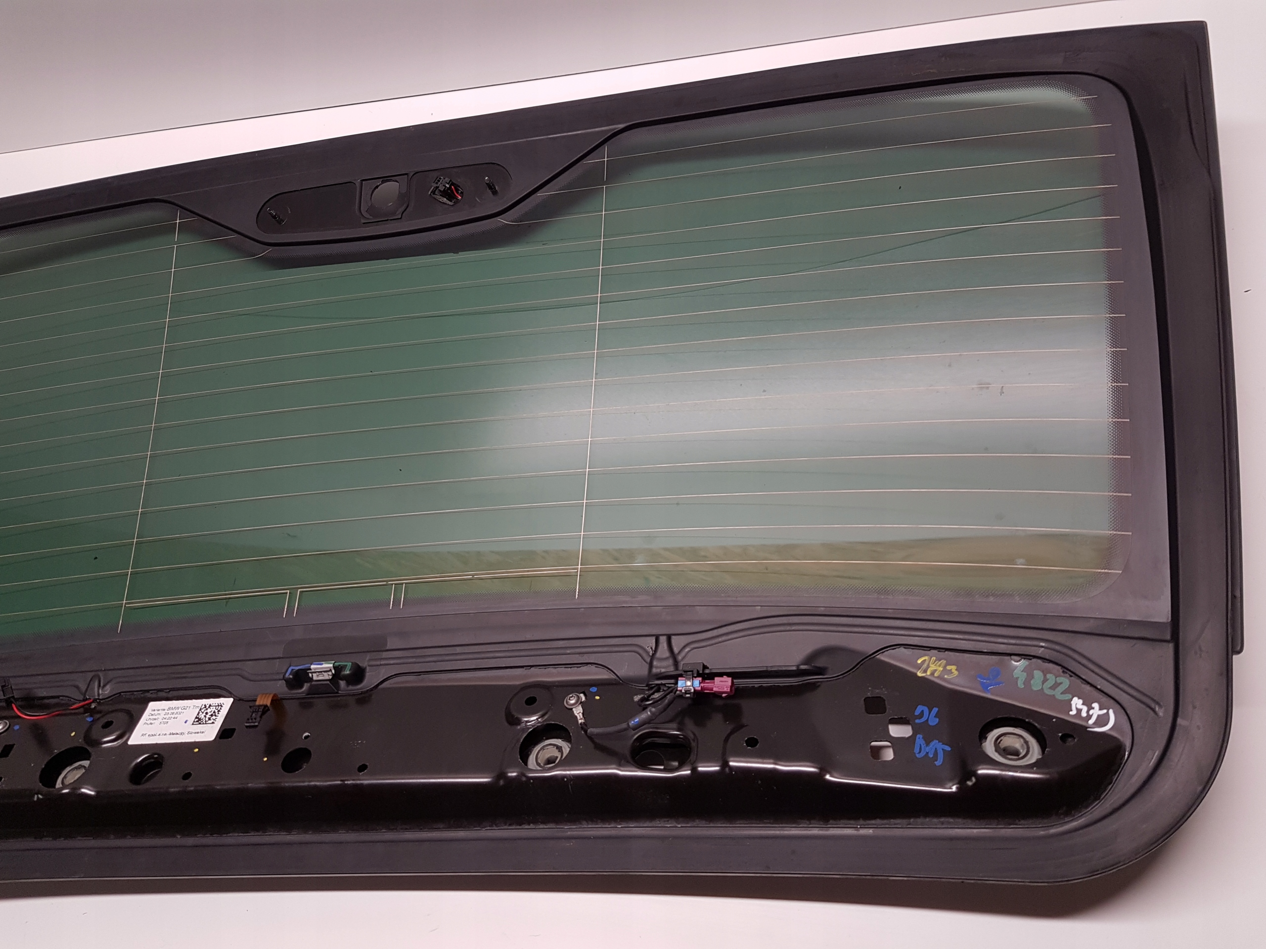 Vitre Arrière du capot BMW G21 7453410