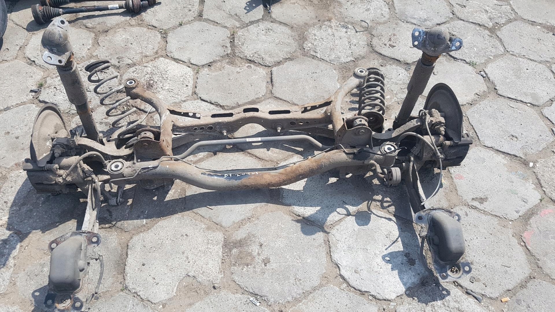 OŚ TYŁ BELKA KOMBI 2.0TDI VW PASSAT B7