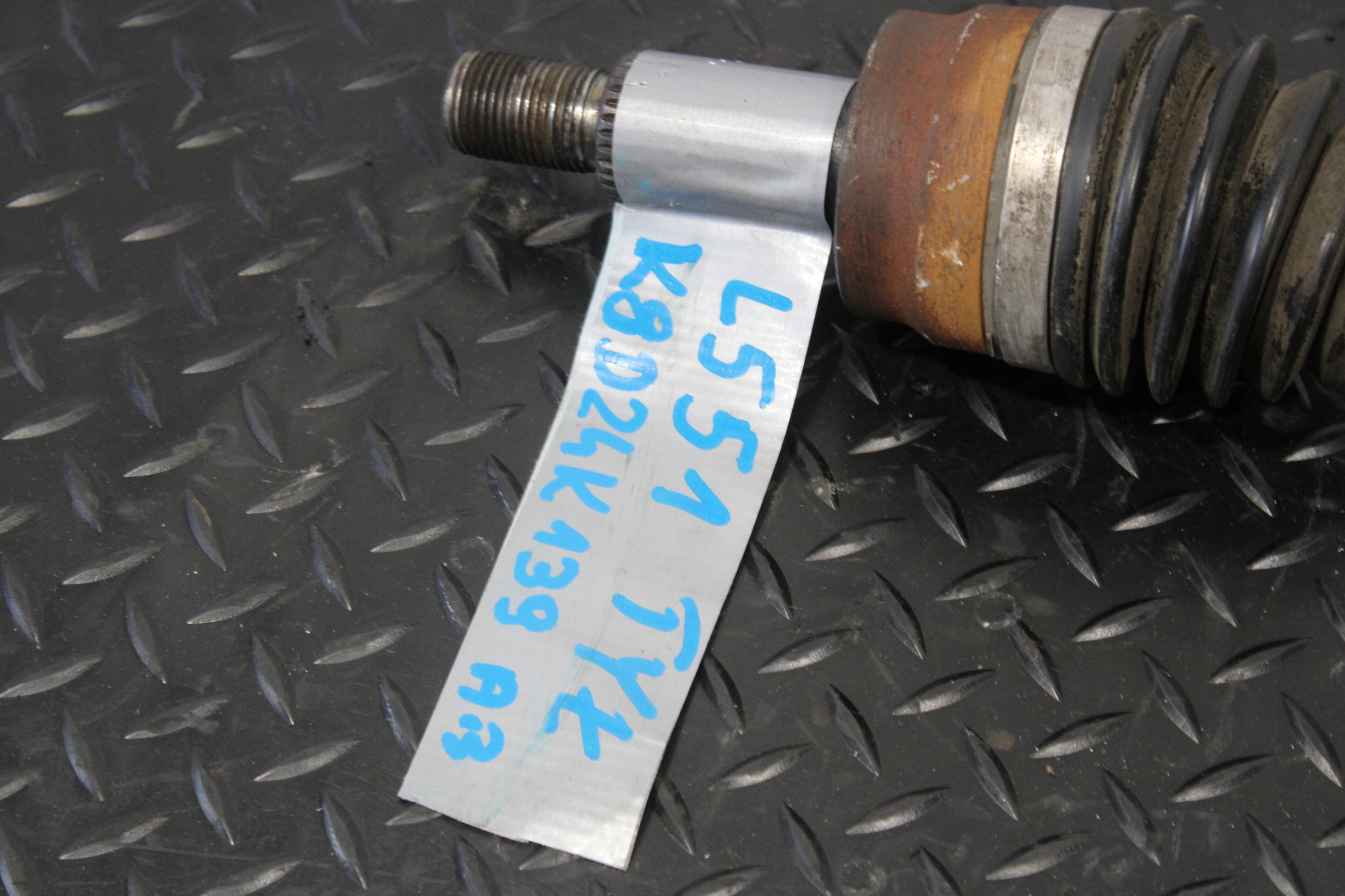 semi-axis semi-axis left rear part LAND ROVER EVOQUE II 2 L551 K8D24K139AB