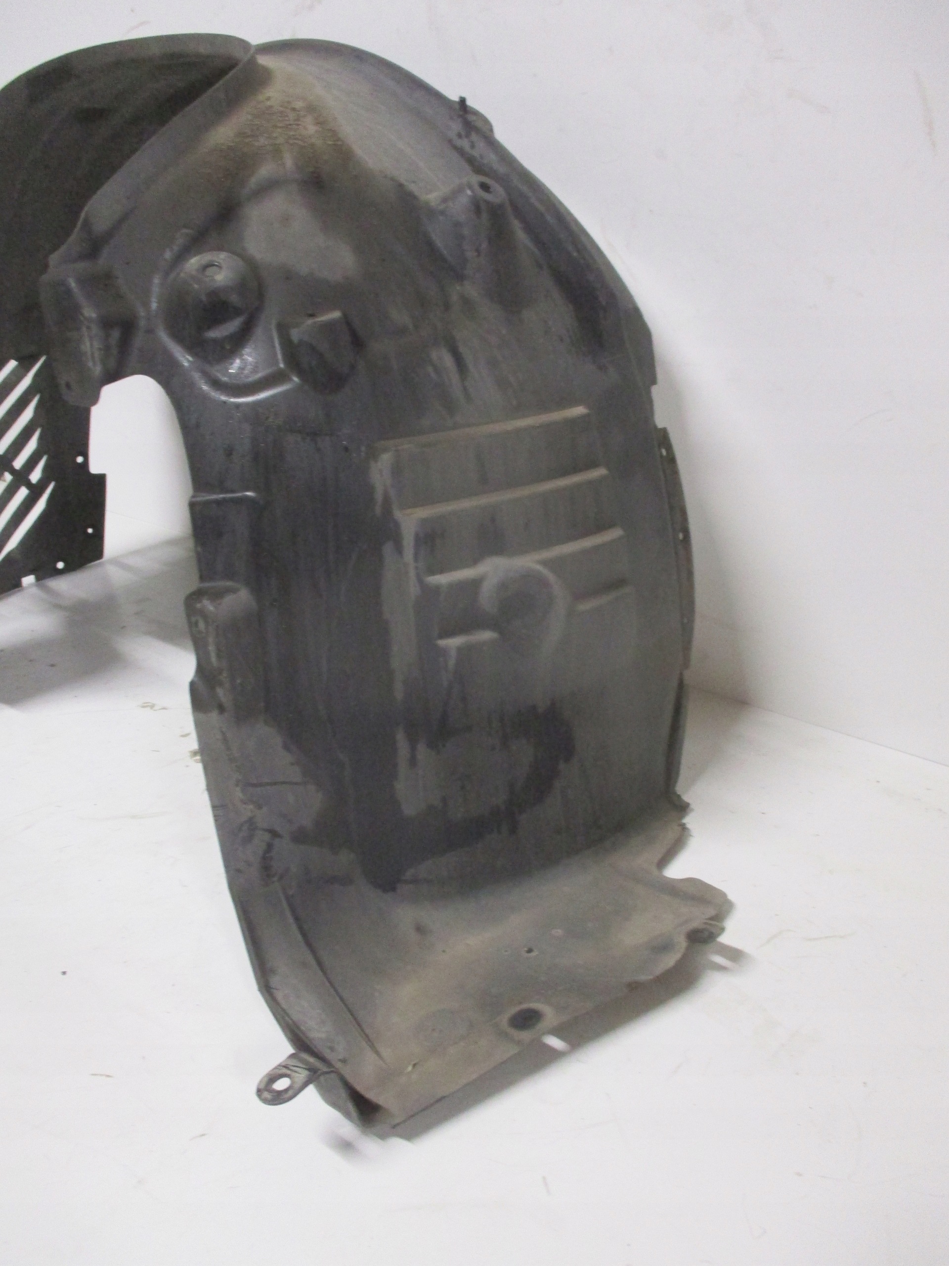 mudguard BMW SERIA 1 F40 F44 front right 8497240