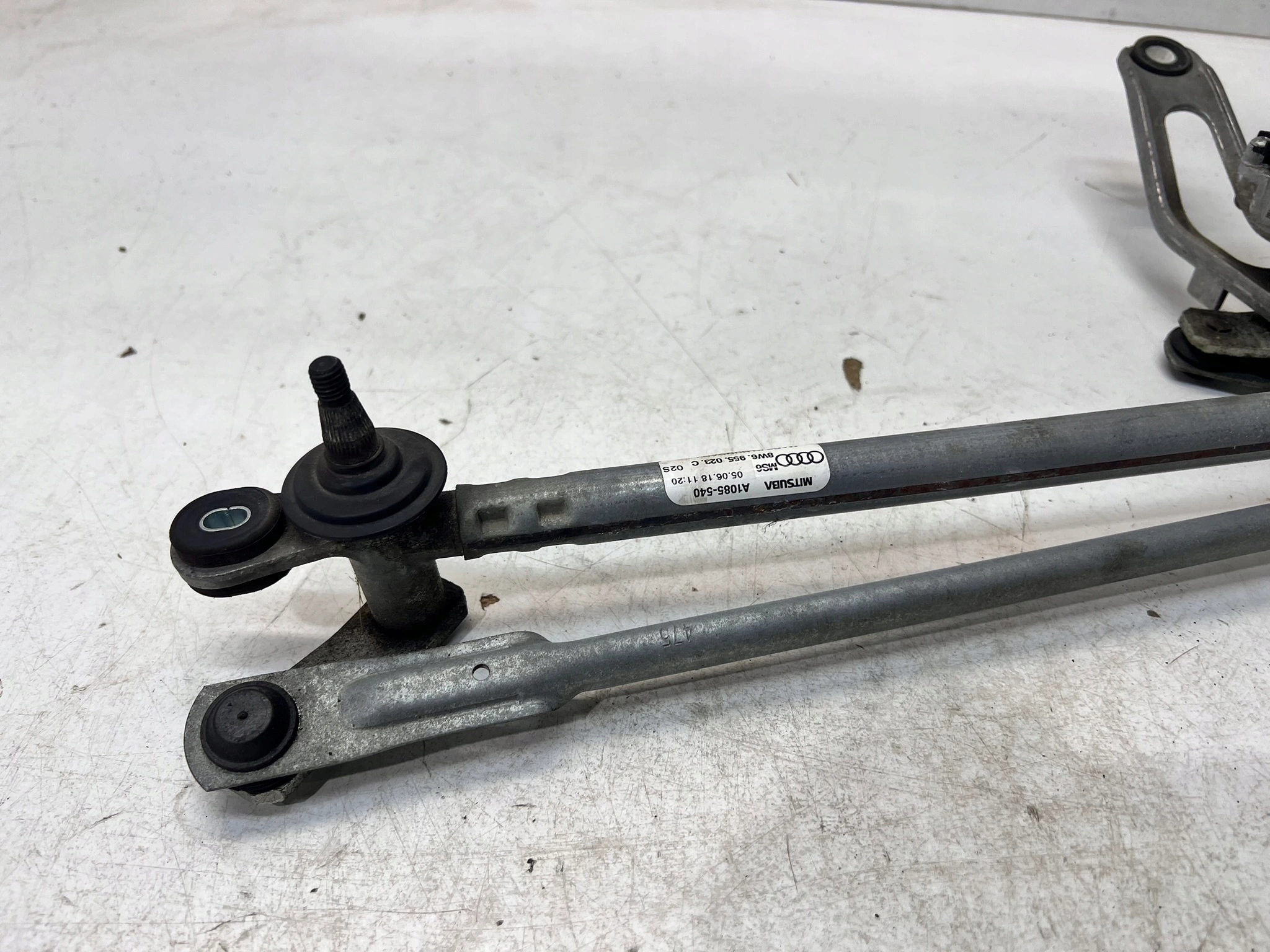 mechanism engine of wipers front AUDI A5 8W 8W6955023C