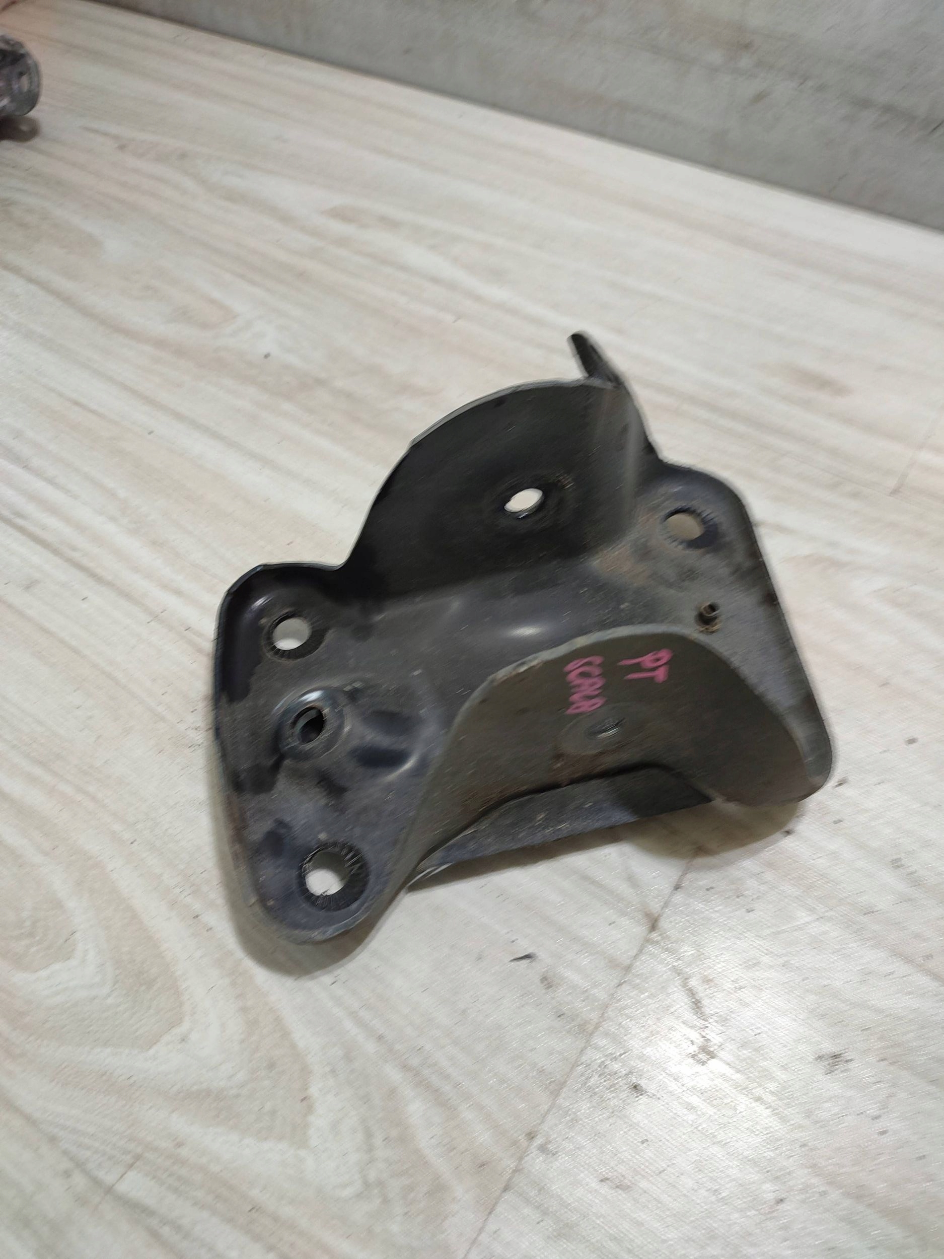 Skoda Scala 2020 rear part side right console siders rear part