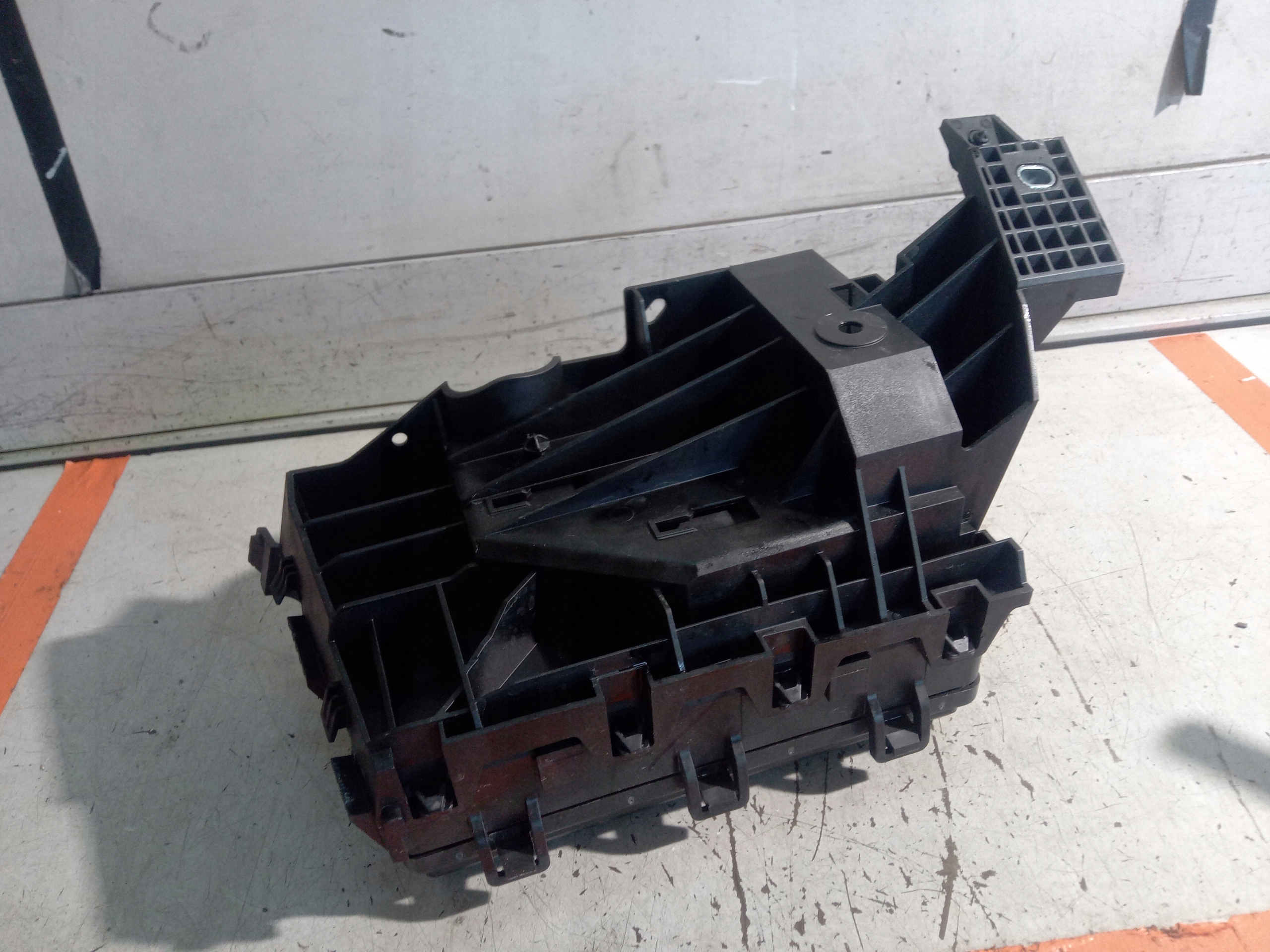 FORD GALAXY MK4 PUSZKA SKRZYNKA BEZPIECZNIKÓW Numer katalogowy części M2GT-14D068-PA