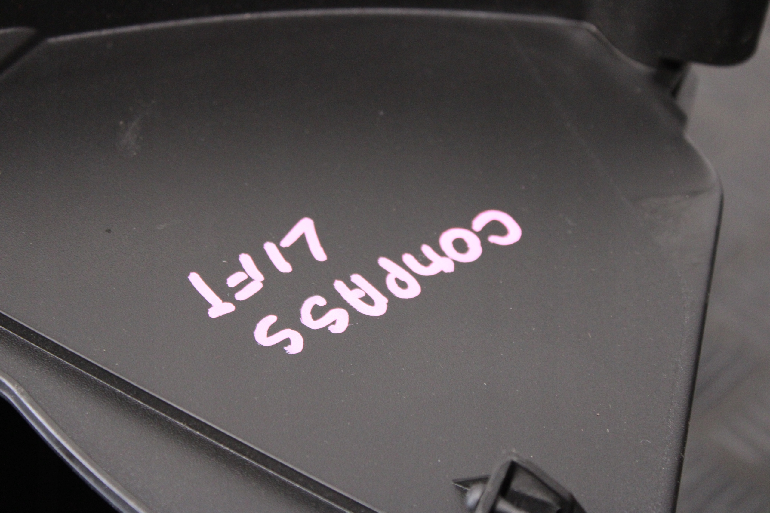 passenger compartment consoles JEEP COMPASS II 2 LIFT