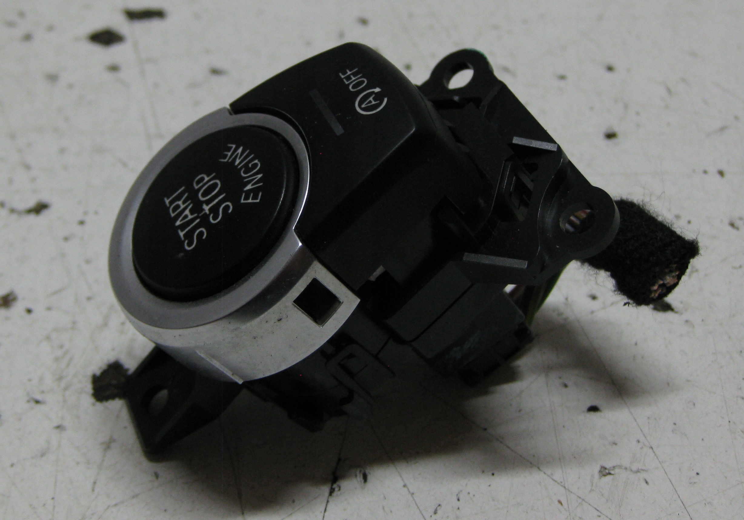 BMW F11 2.5 D 14R PANEL Bouton START STOP 9153831