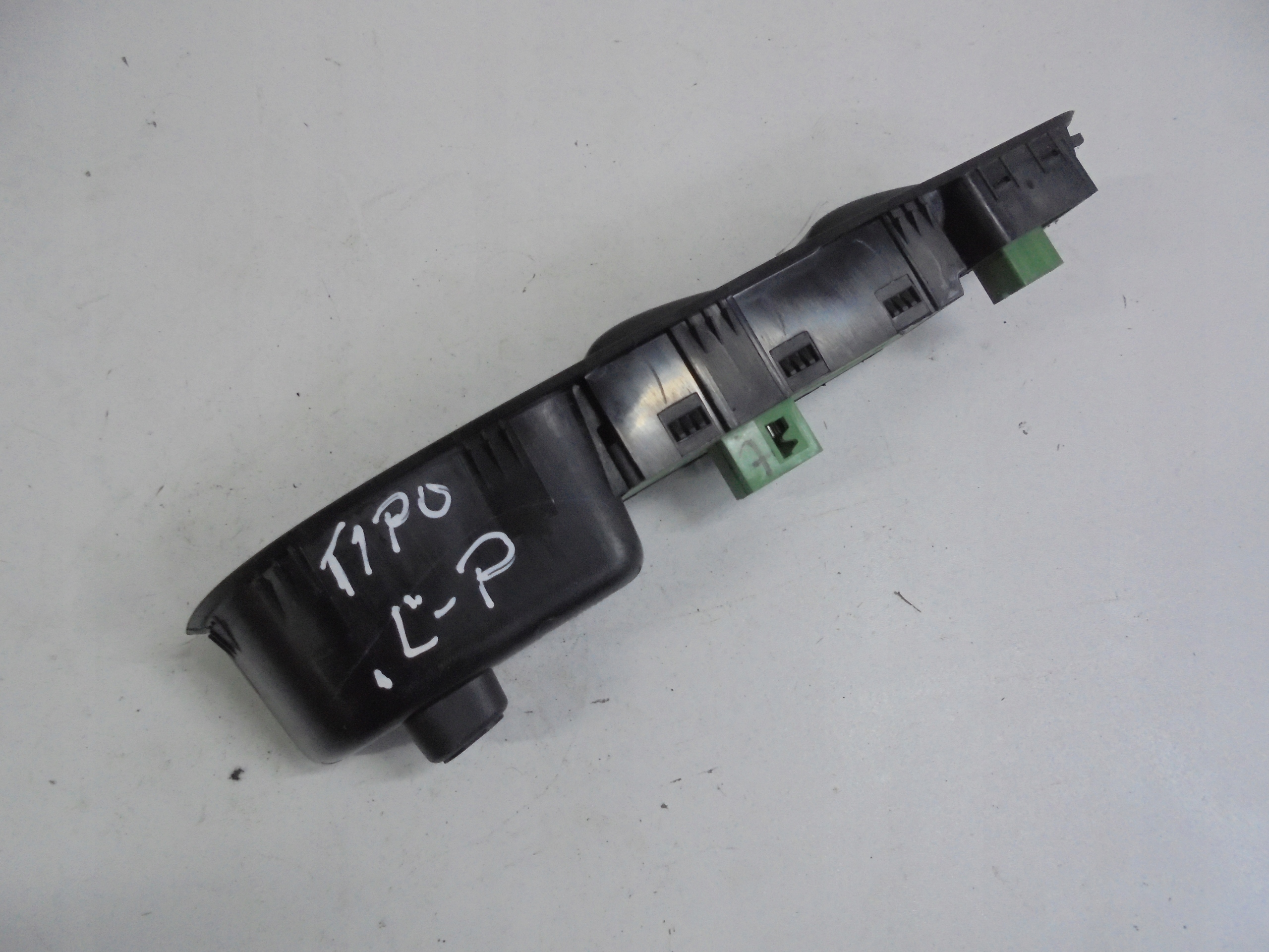 FIAT TIPO II PANEL WINDOW CONTROL SWITCH EUROPA 2016R