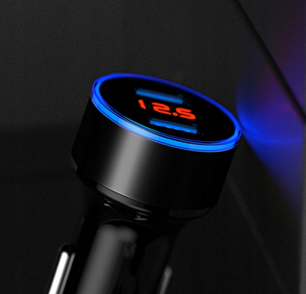 ŁADOWARKA SAMOCHODOWA 2 x USB 3,1A LED WOLTOMIERZ Złącza USB