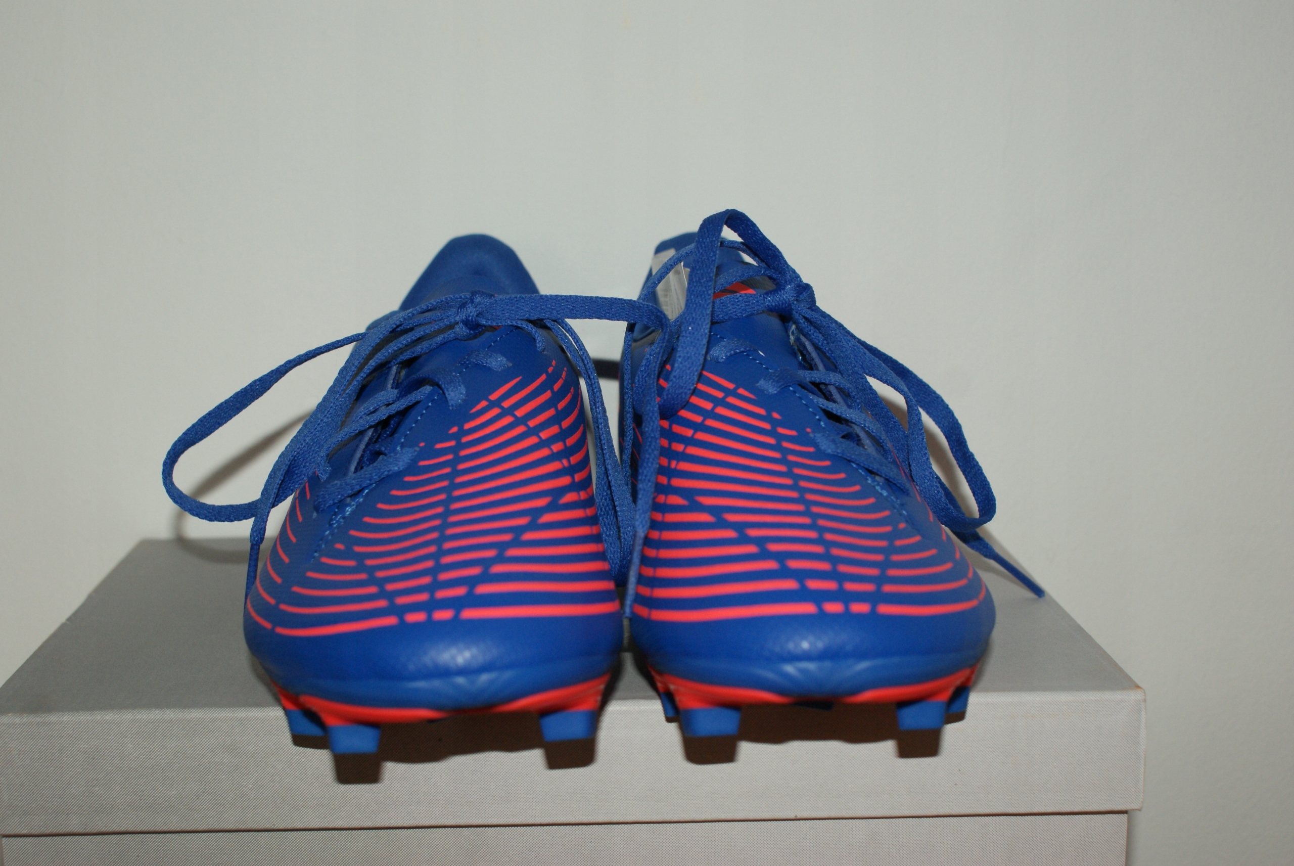 KORKI PIŁKARSKIE ADIDAS PREDATOR EDGE.4 FXG 48 Model GW2357