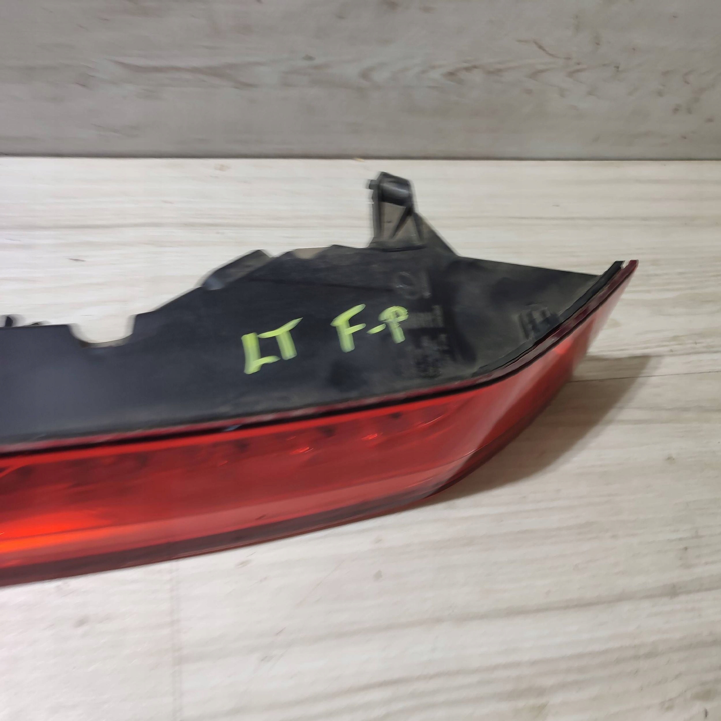 light rear rear part side left Jaguar F-Pace HK8313405AF