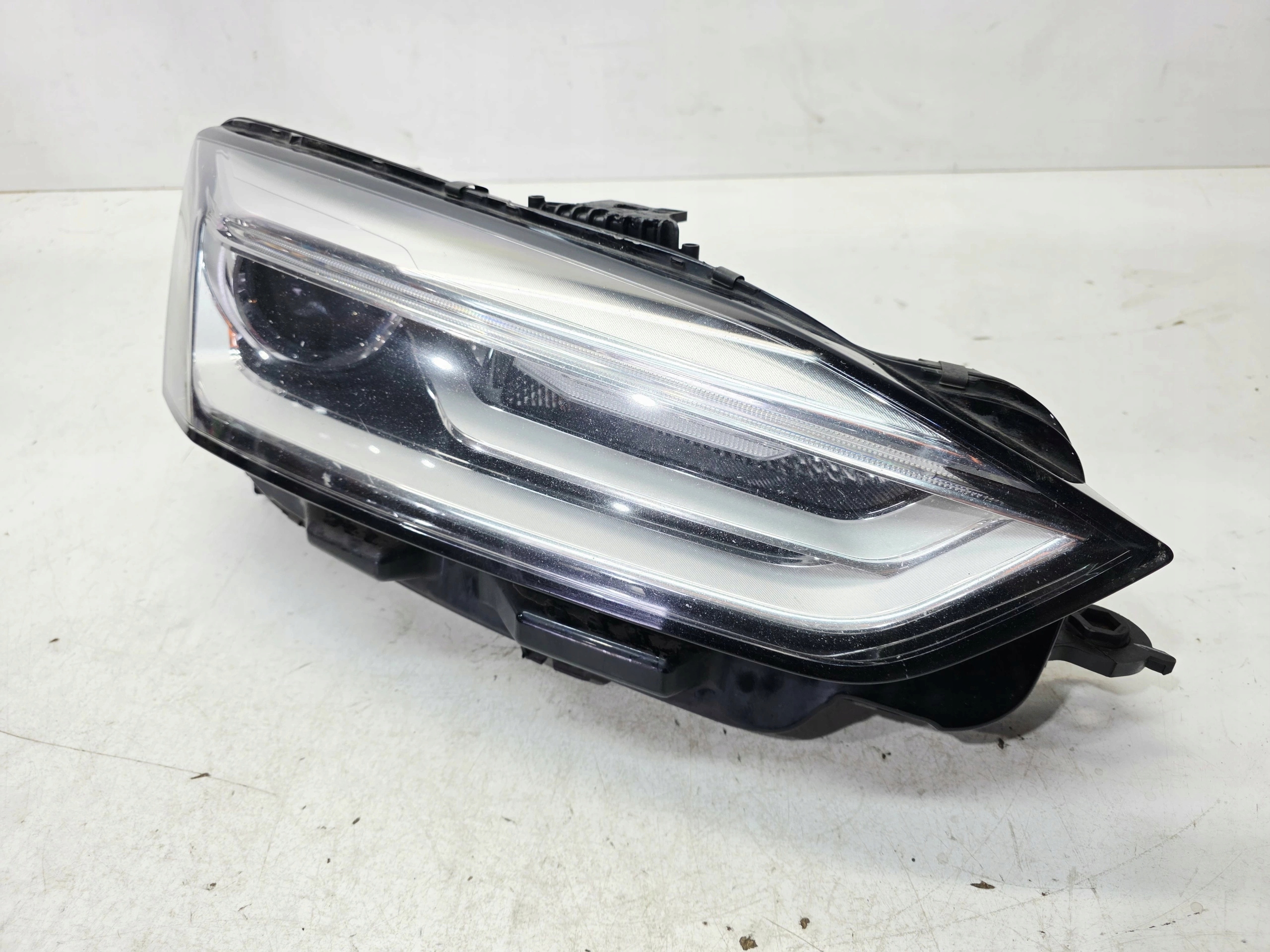 REFLEKTOR light right front XENON AUDI A5 8W 8W6941006D 17/26