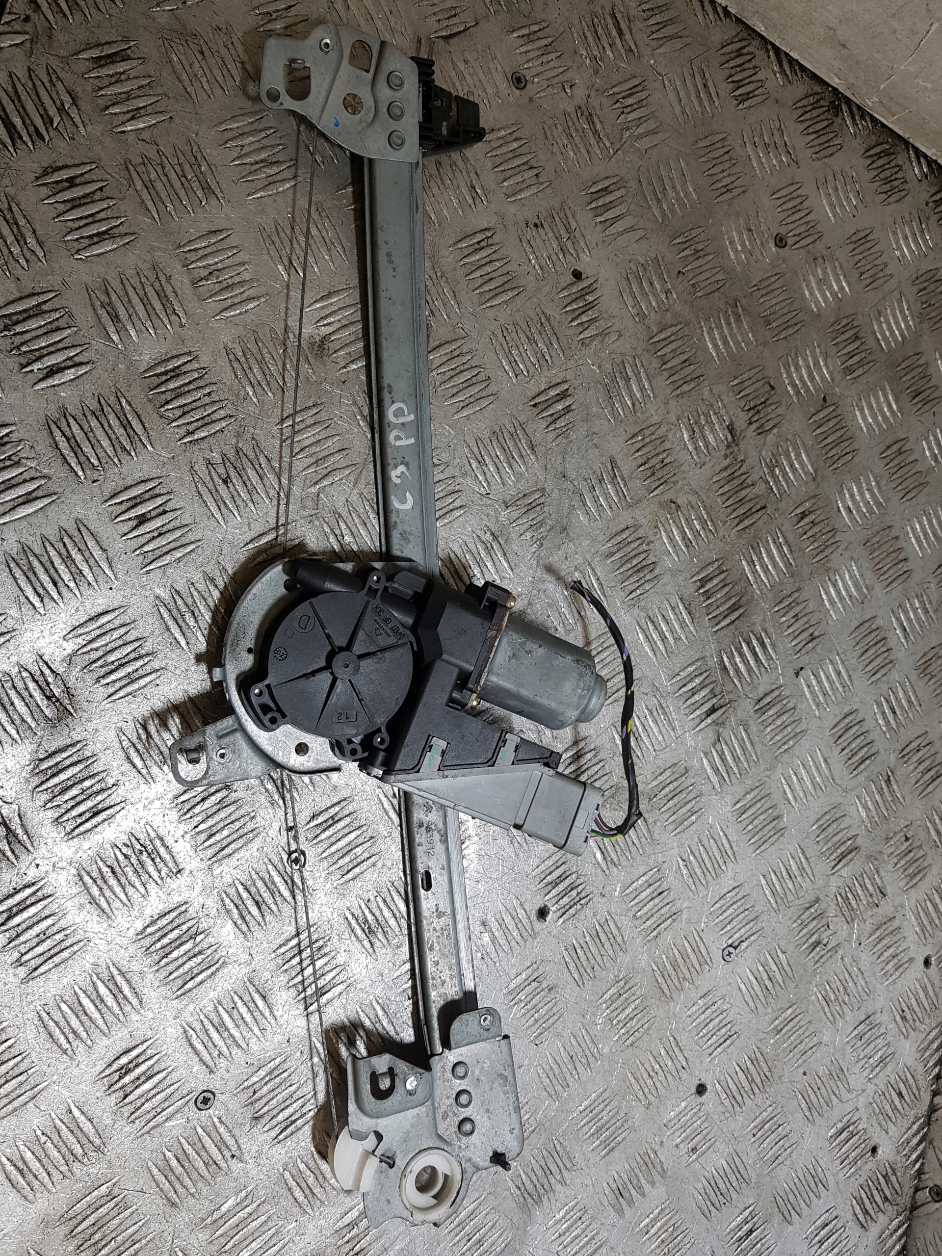 ELE Mécanisme Vitres Droite Avant CITROEN C3 963912