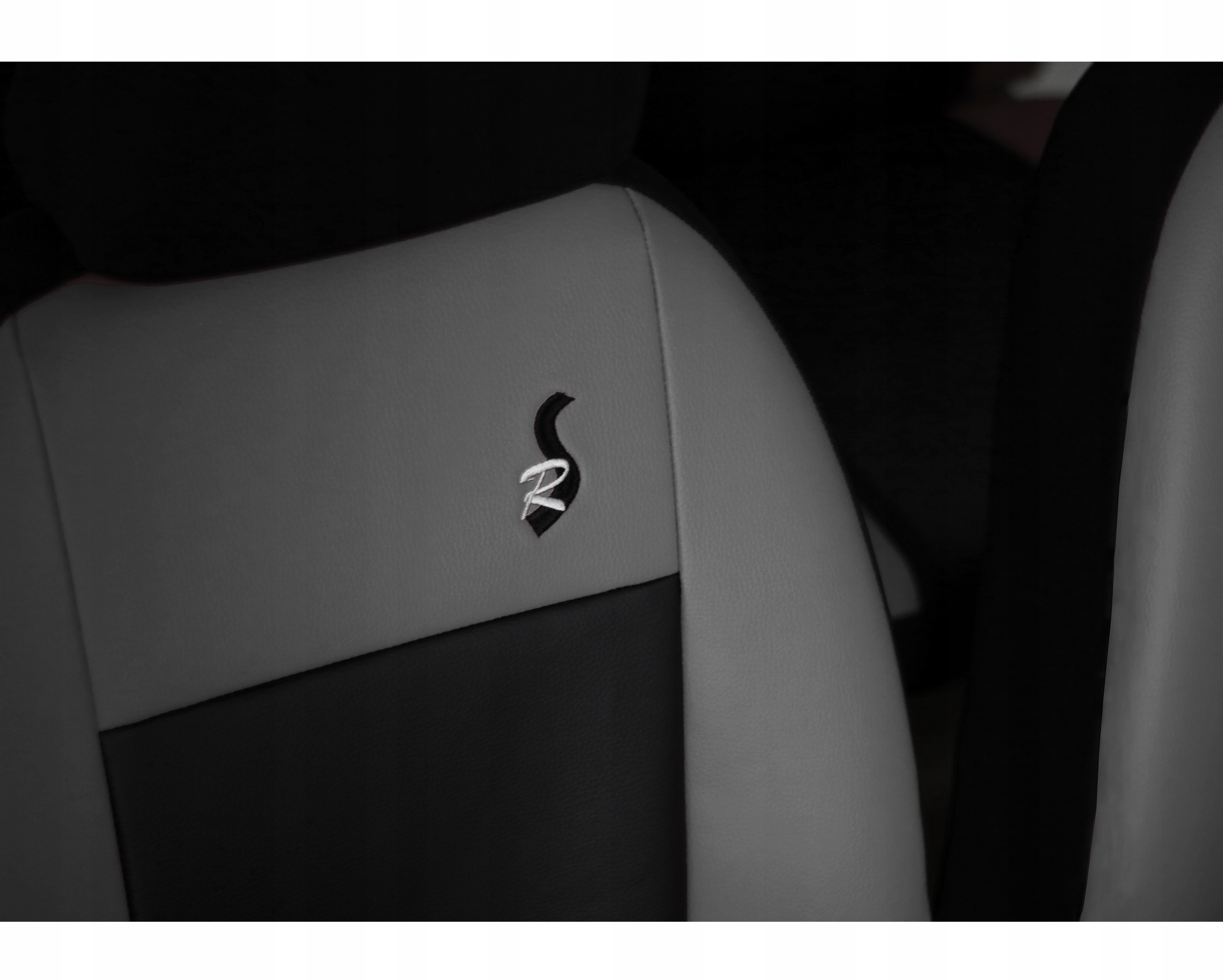 SKÓRA POKROWCE SAMOCHODOWE MIAROWE Renault Clio V Esprit Alpine Hybrid Model Road