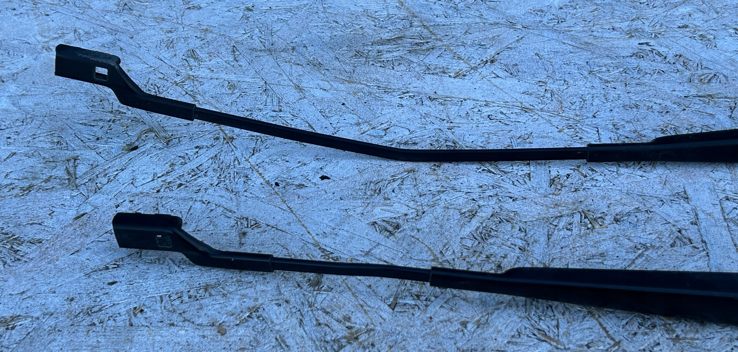 wiper arms front right + left VW GOLF VII 12- PARA