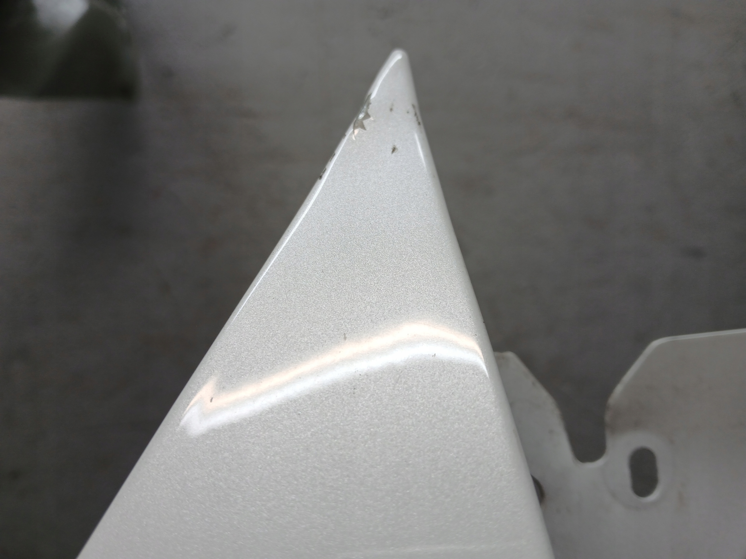 fender front right TESLA Y