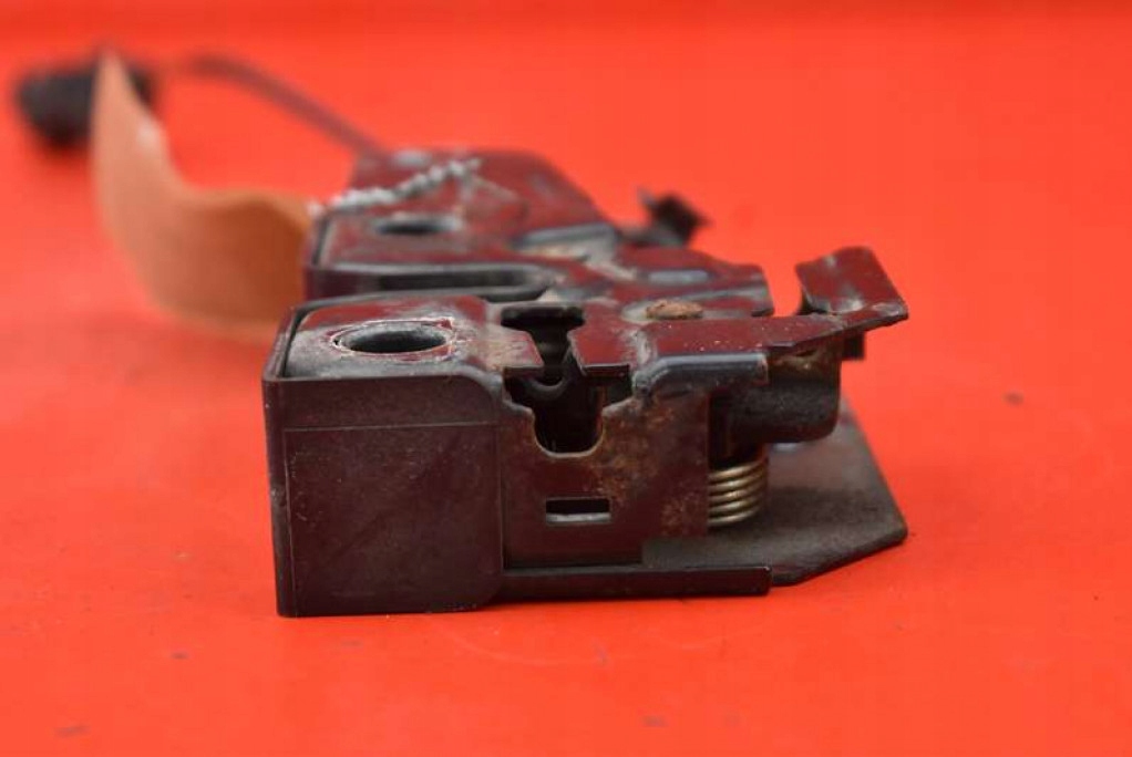lock RYGIEL bonnets VW POLO 4 IV 9N 05-09