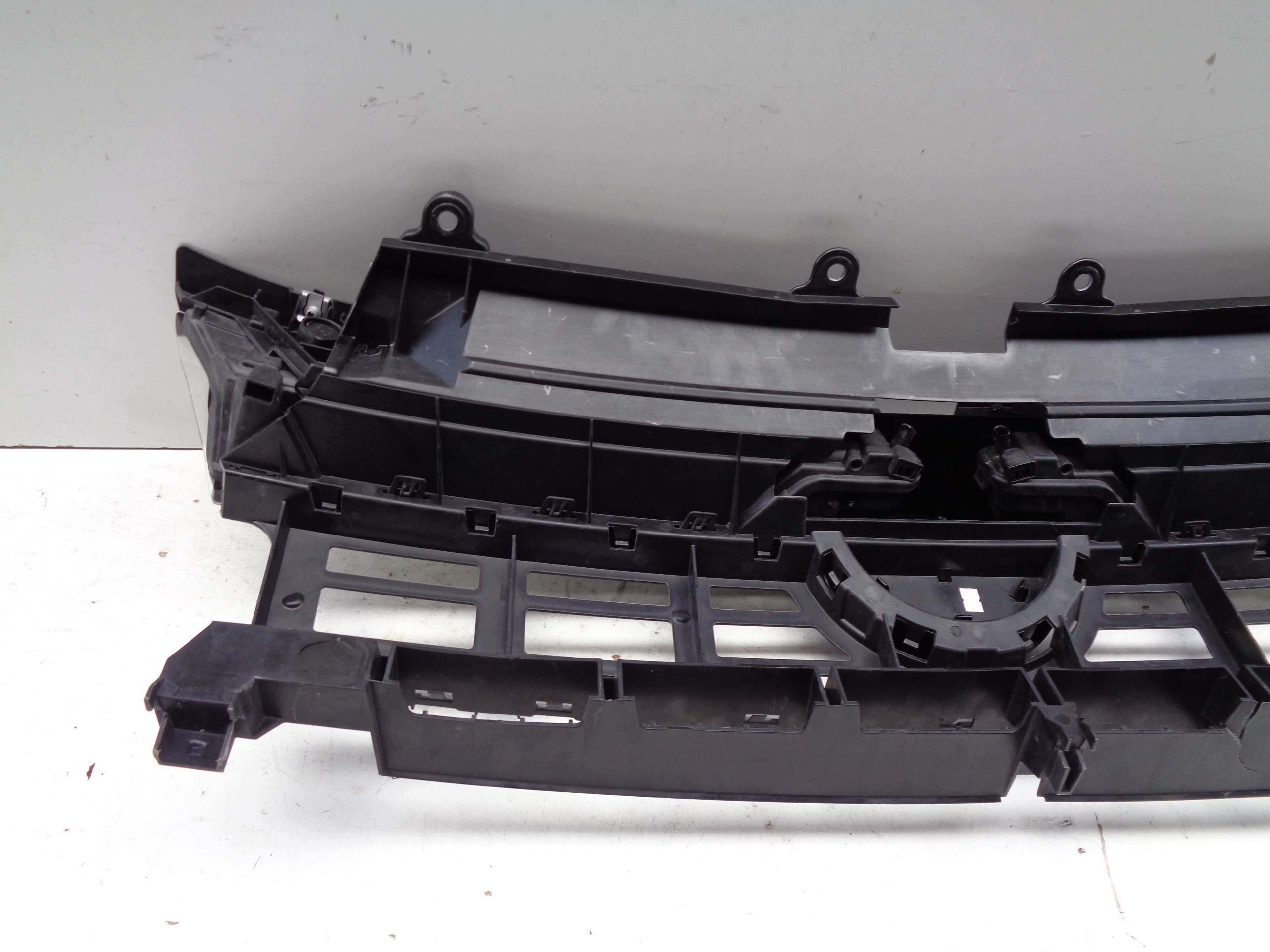 grille VW T7 7T 7T0 21- NR 53696