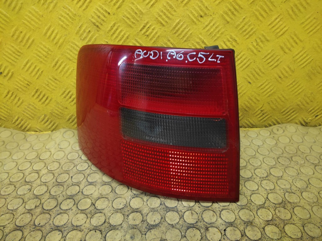 AUDI A6 C5 KOMBI light left rear part 4B9945095D3FZ