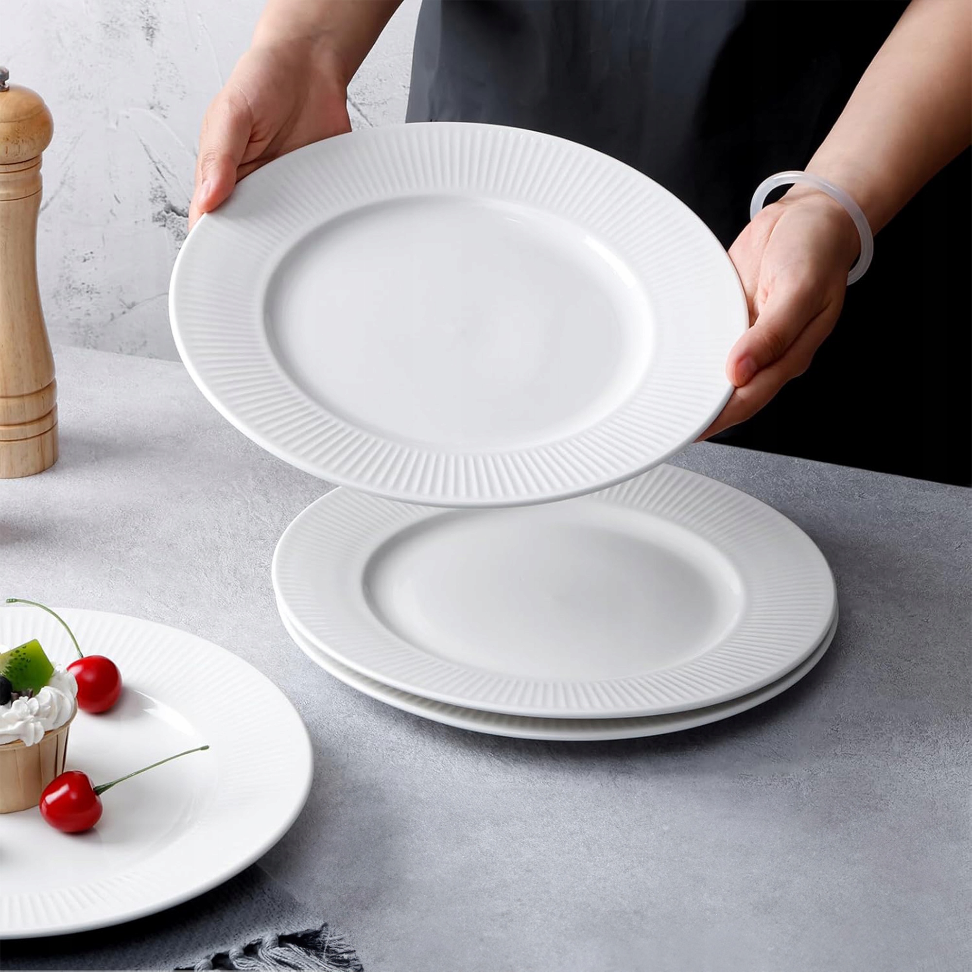 SERWIS OBIADOWY RYFLOWANY 18 EL DLA 6 OSÓB KPL TALERZY ZE ZDOBIENIEM SZKŁO