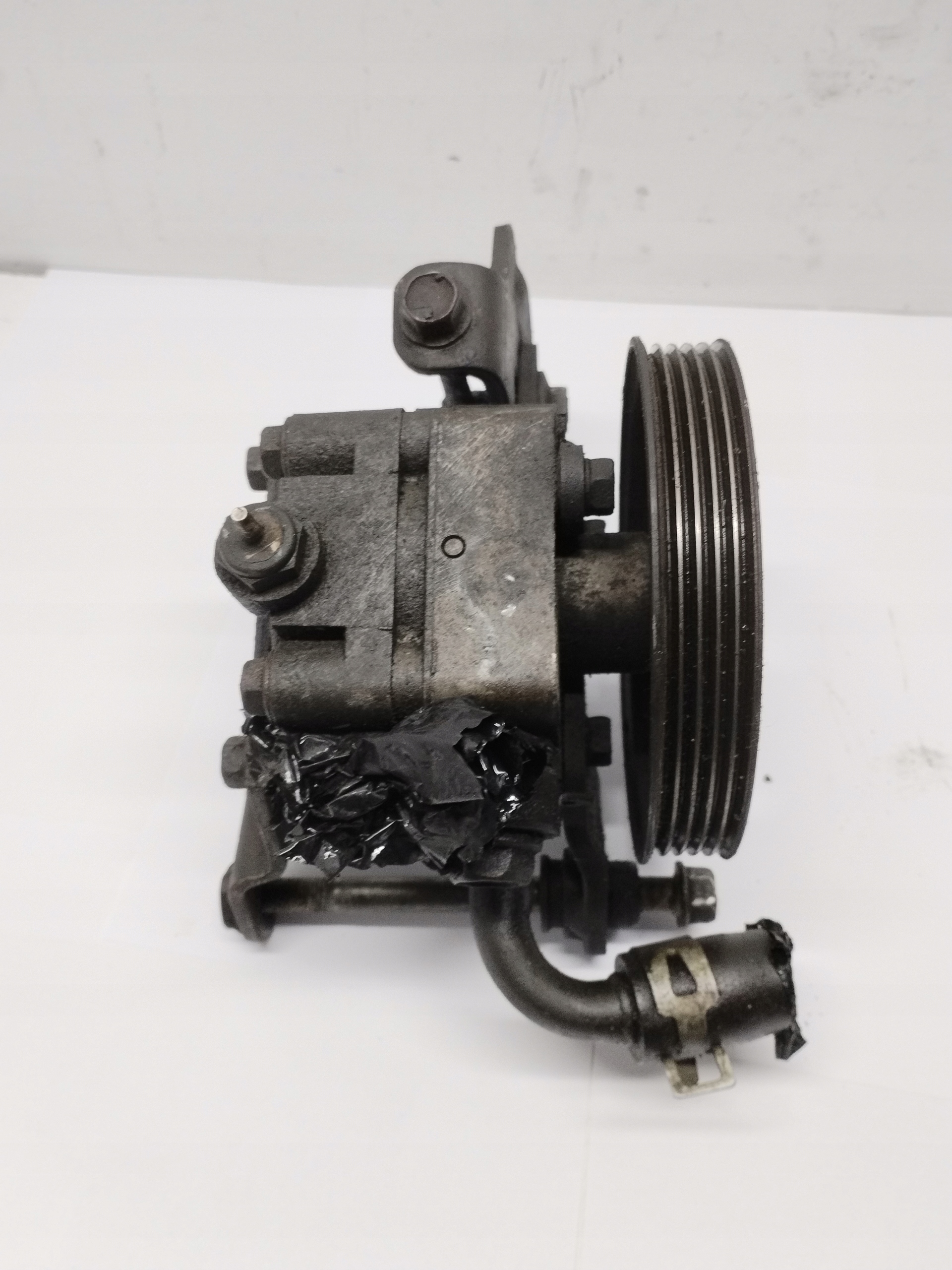 servo pump MAZDA 323 F B26K32650B