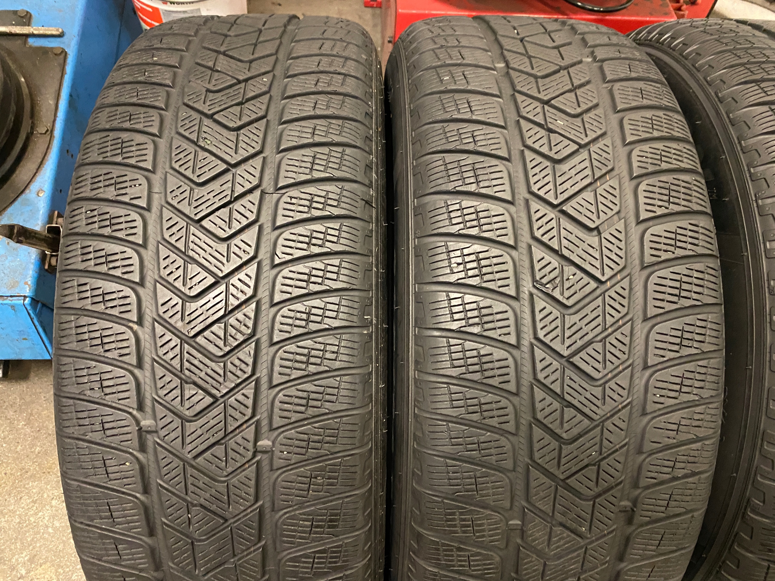 4 tyres winter 235/60R18 Pirelli SCORPION WINTER 7mm