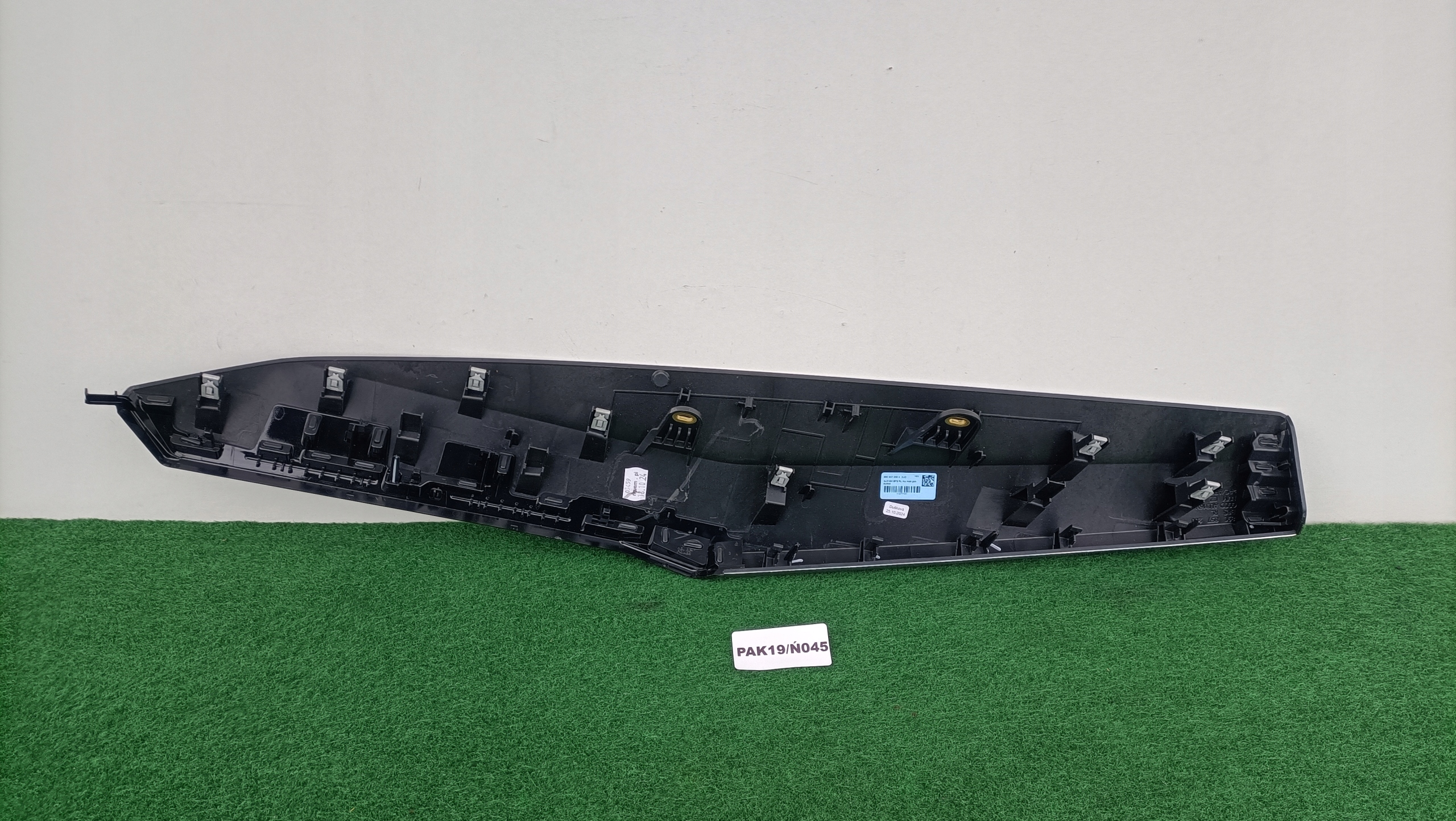 AUDI Q4 E-TRON visor consoles cap moulding 89C857200 PAK19/N045
