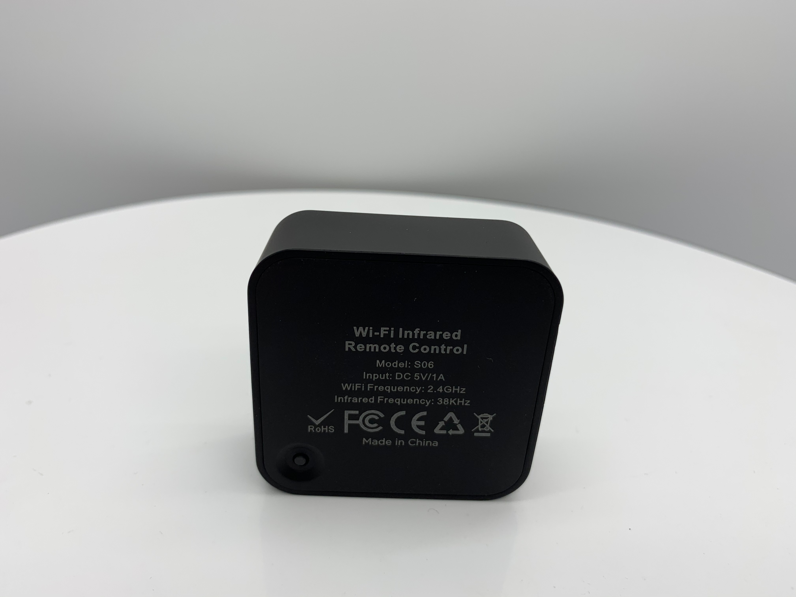 Kontroler WiFI pilotów na podczerwień IR Tuya Kod producenta S06