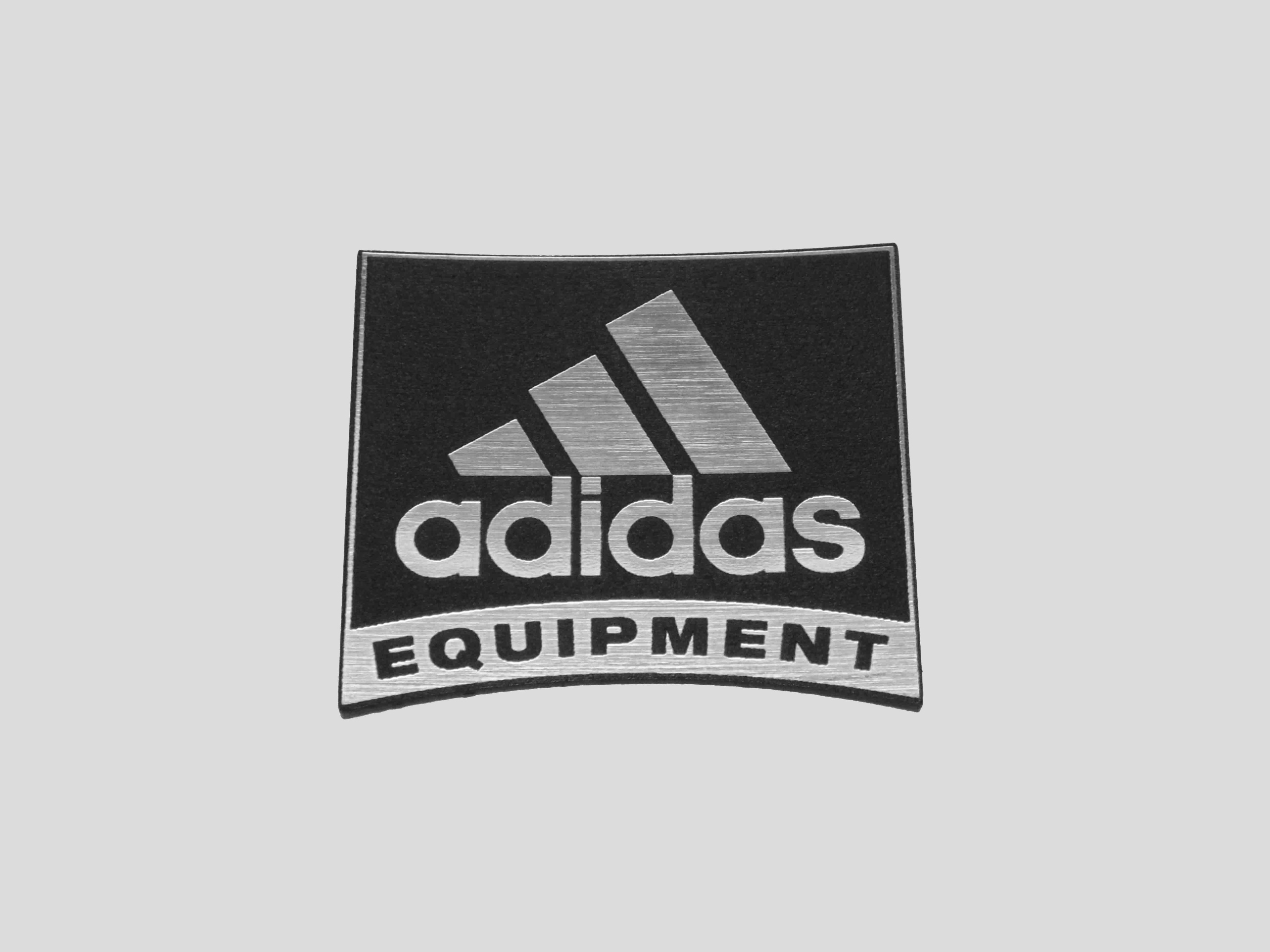 

Adidas naklejka emblemat 90 x 70 mm*SREBRNA