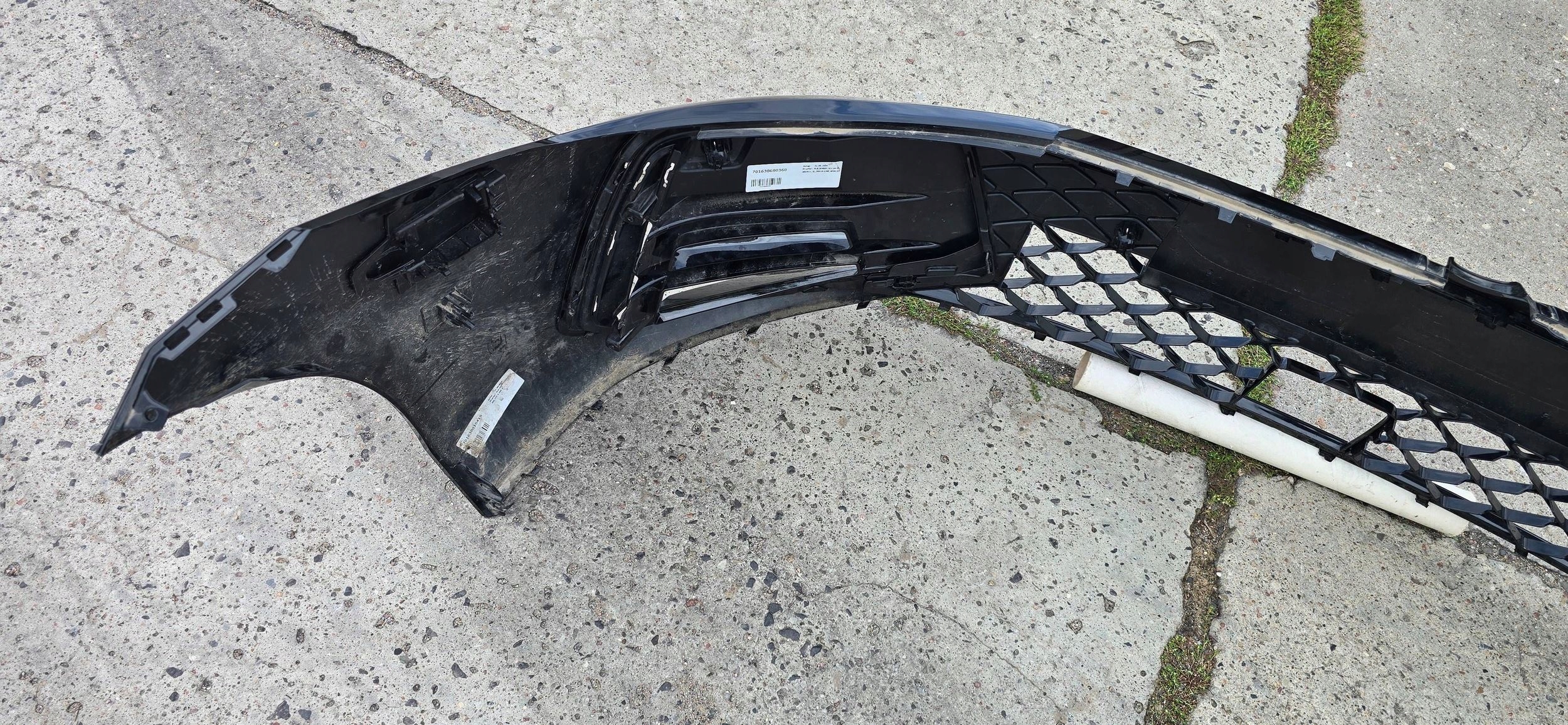 Volkswagen PASSAT B9 vorne Frontstoßstange