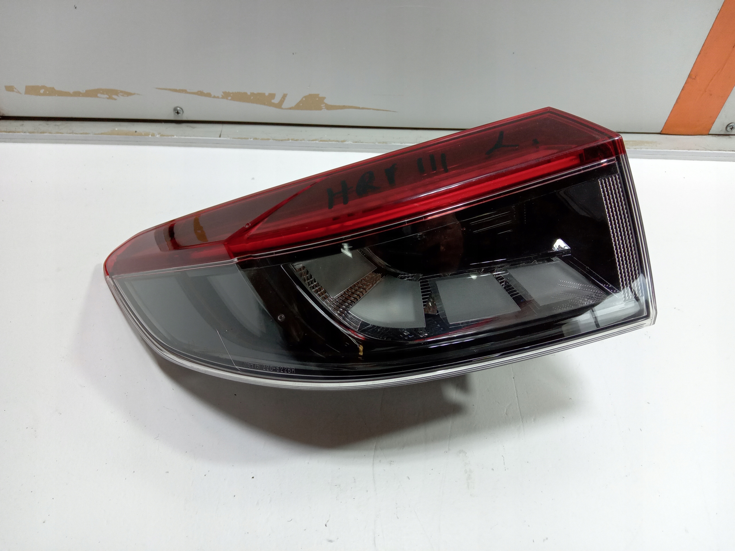 HONDA HR-V III 22-> LAMPA TYLNA LEWA LED ORYGINAŁ