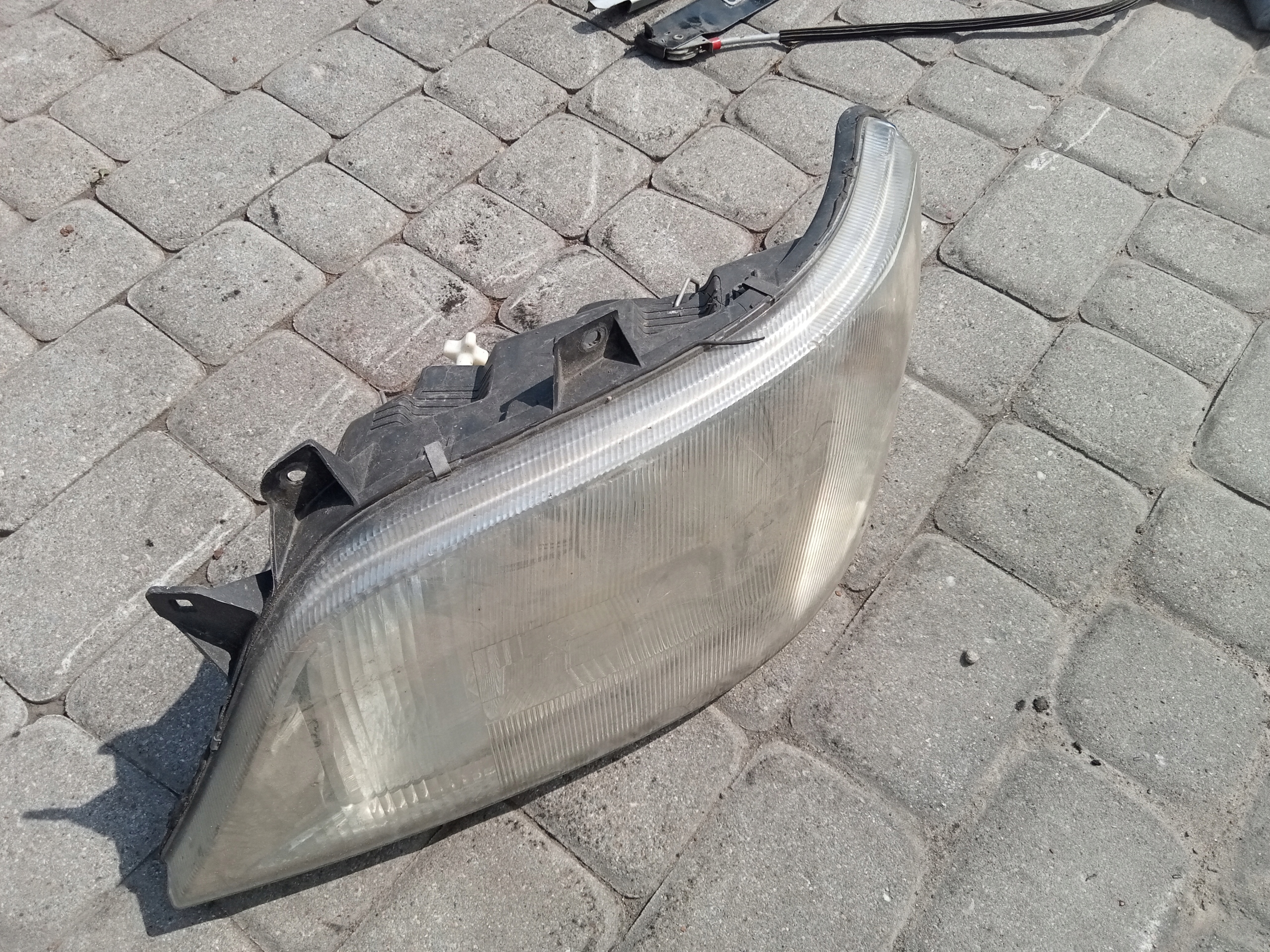 LAMPA REFLEKTOR PRZEDNI LEWY MERCEDES SPRINTER W903