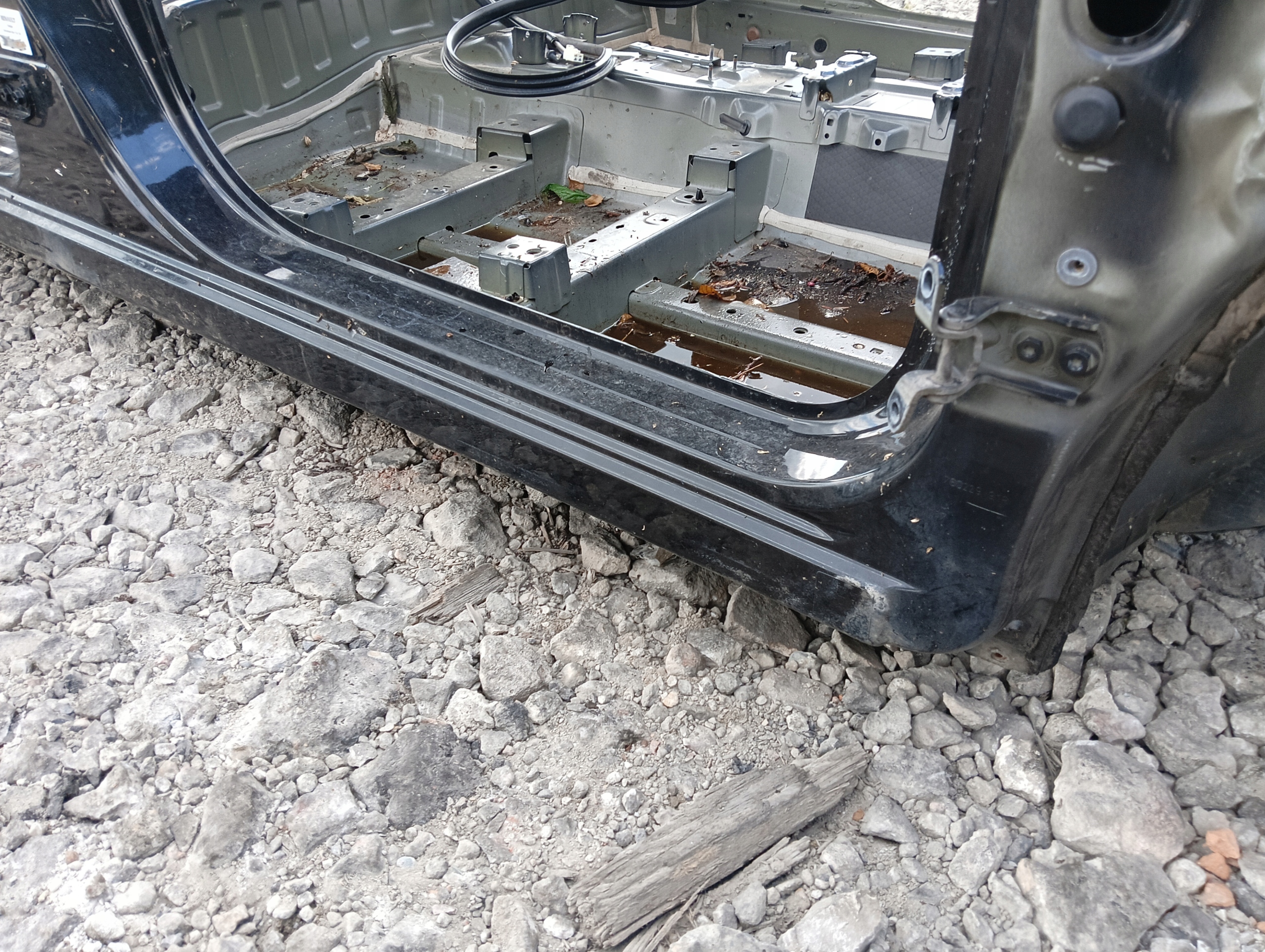 threshold right pillar central RENAULT KADJAR (2015-2018) KOD LAKIERU TEGNE