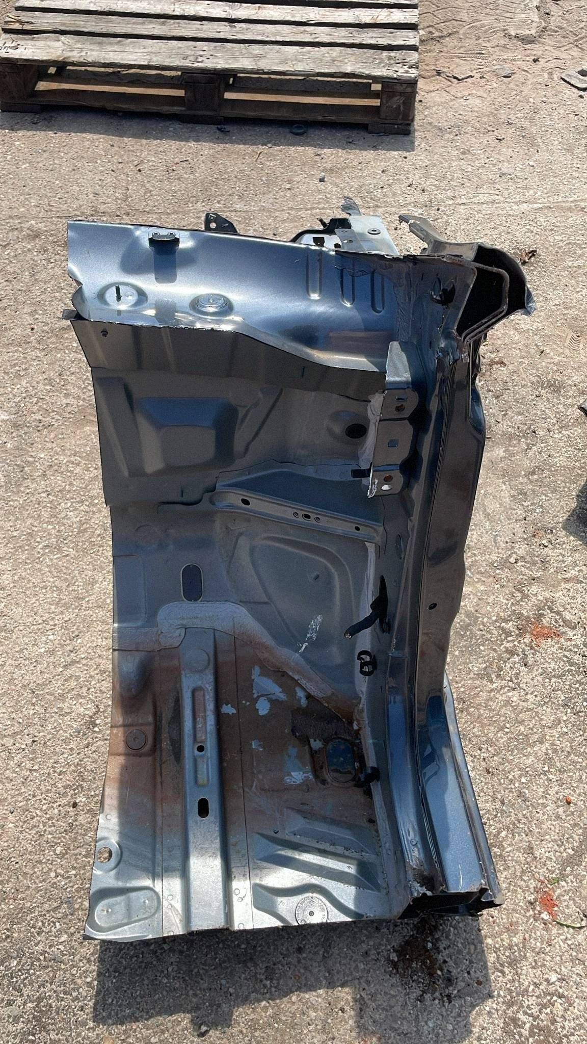 quarter front quarter bodywork side right Renault Clio V
