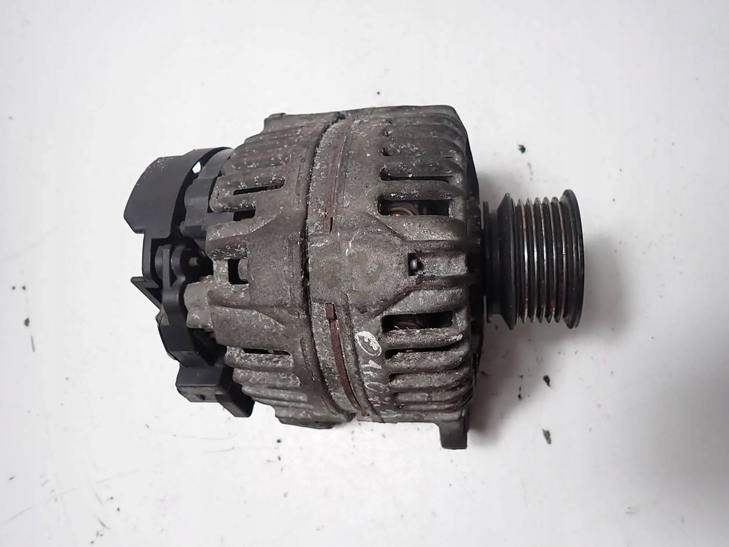 ALTERNATOR VW GOLF IV 1.4 028903028D Stan opakowania zastępcze