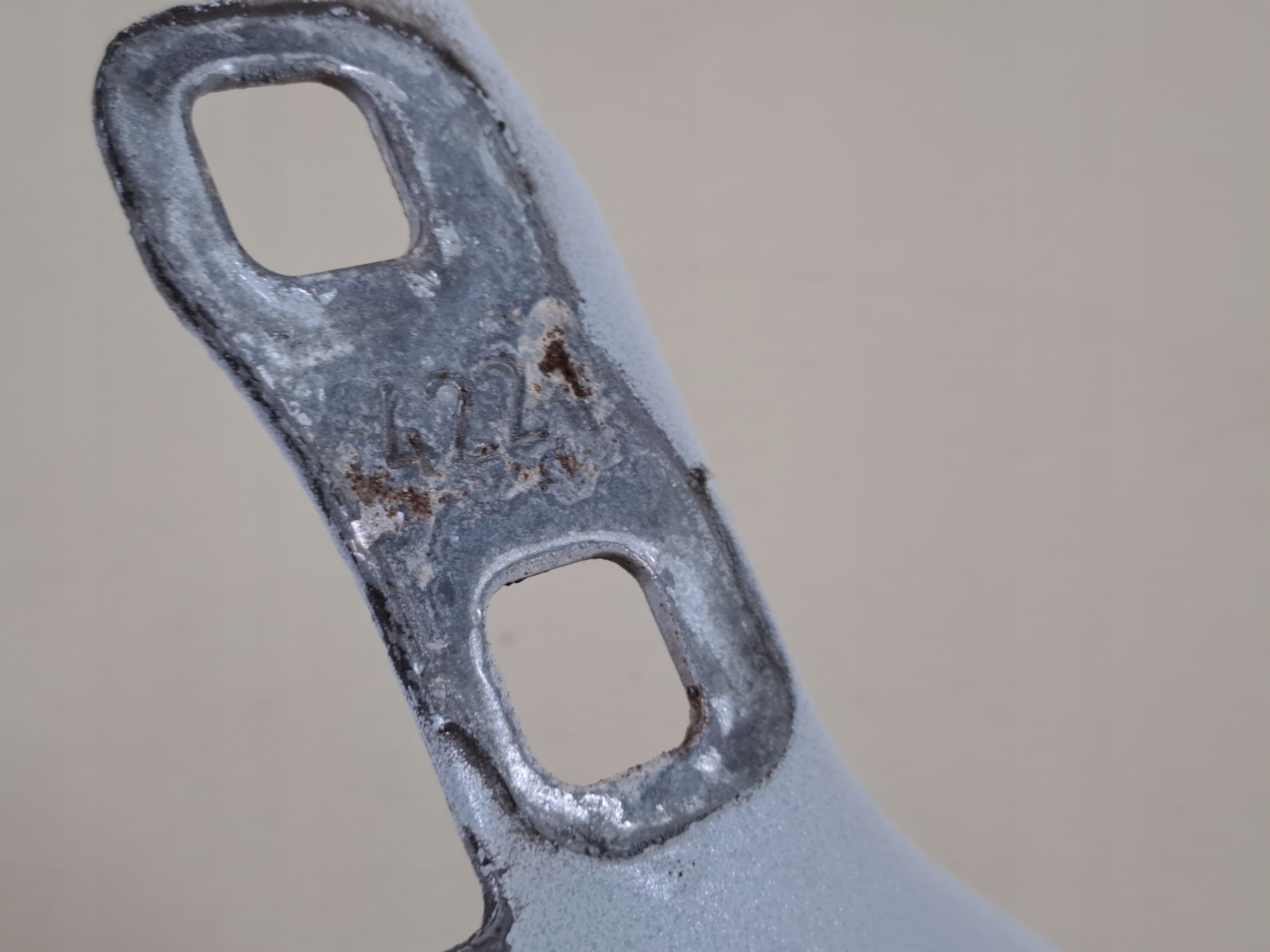 console holder supports front right OV369 DACIA LOGAN III 3 SANDERO 21r
