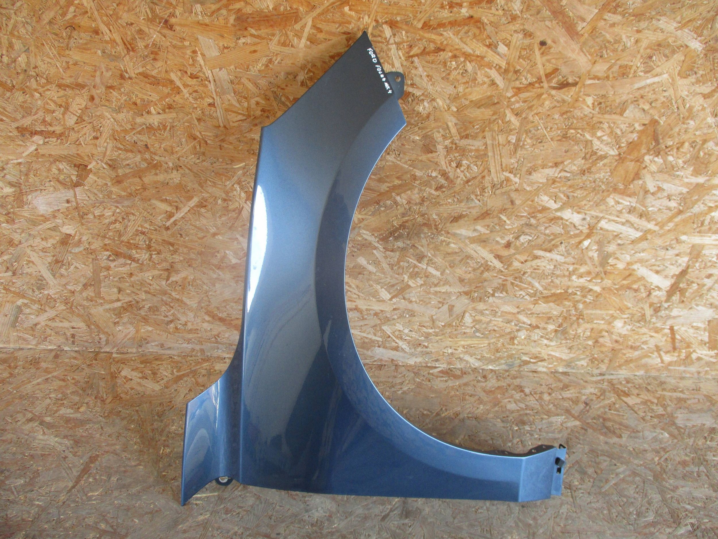 fender front front right FORD FOCUS MK4