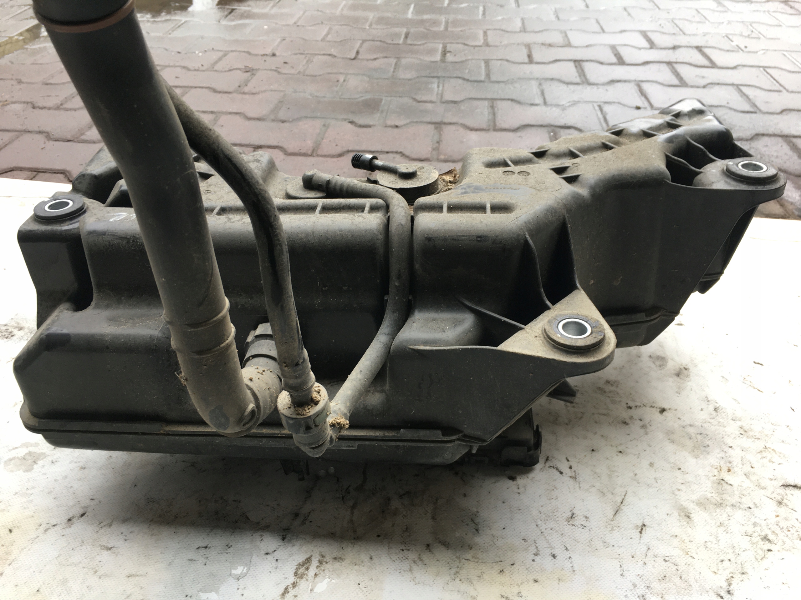 172A21630R - БАК С НАСОСОМ ADBLUE RENAULT CLIO V 1.5 BDCI