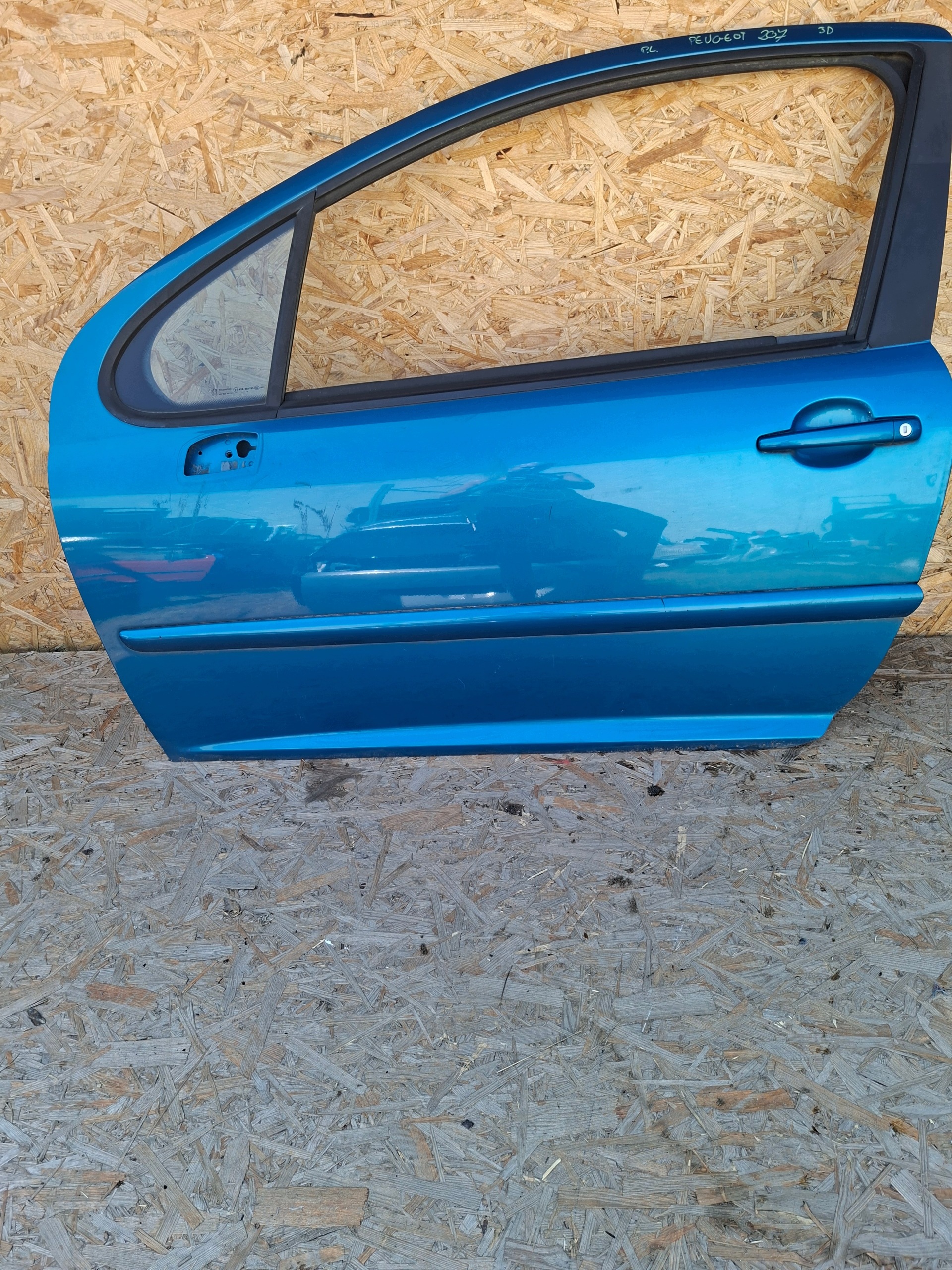 door front left PEUGEOT 207 3D