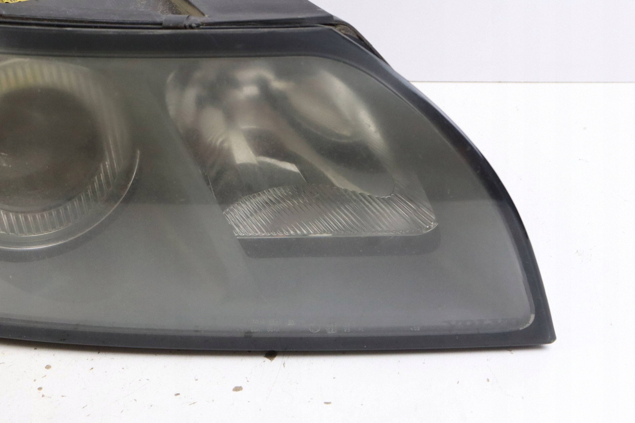 VOLVO V50 and light front right front 30698886 0301198204 EUROPA