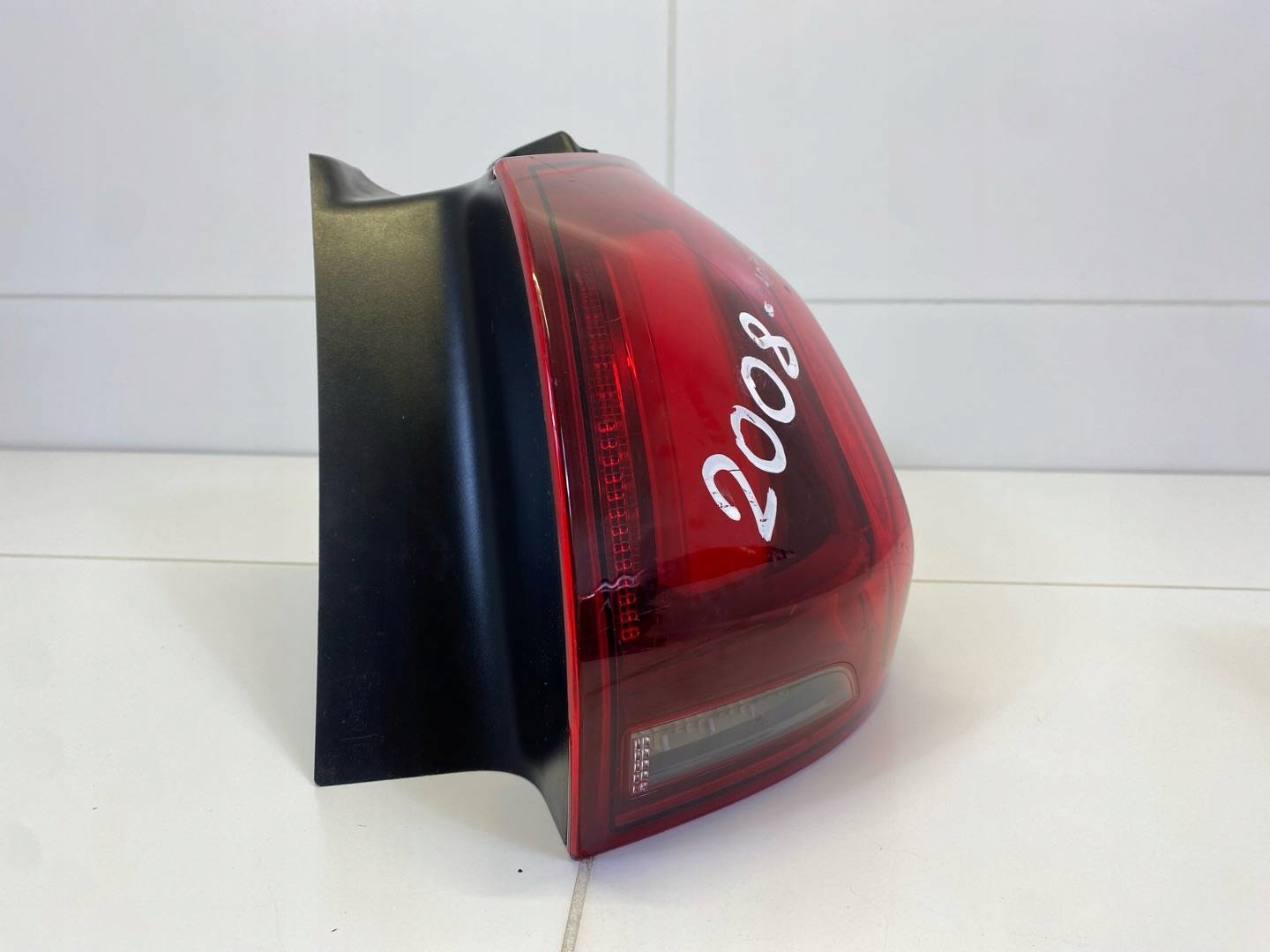 light rear right side Peugeot 2008 facelift 2018 00200841