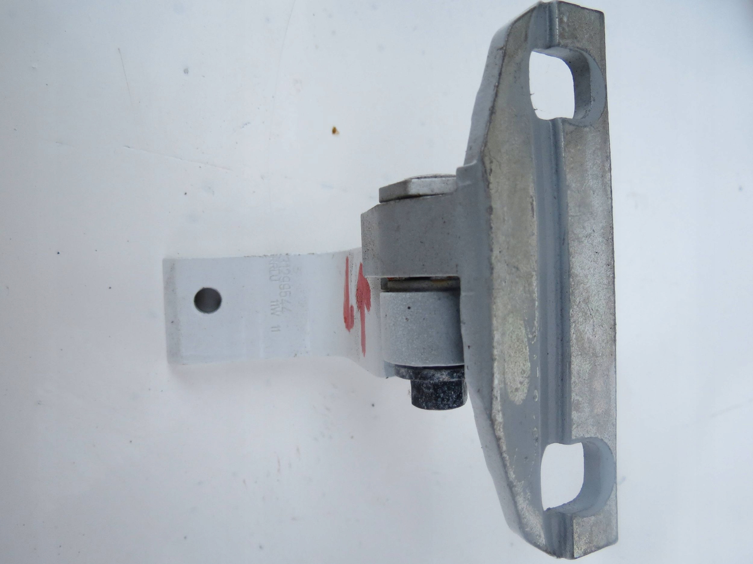hinge door left upper VOLVO V60 31299544
