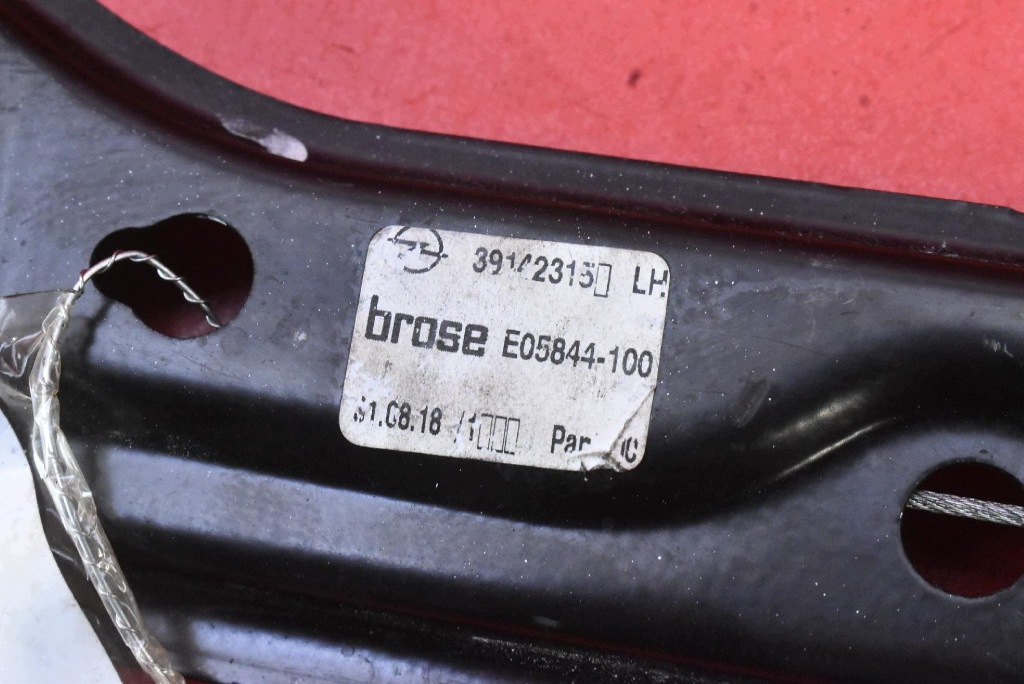 window regulator left front EU 39142315 OPEL ASTRA 5 V K 15-20