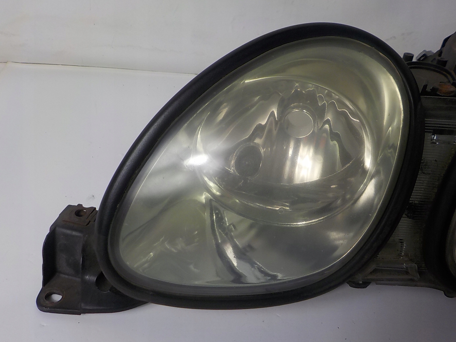 LEXUS GS 300 430 light left front front UK